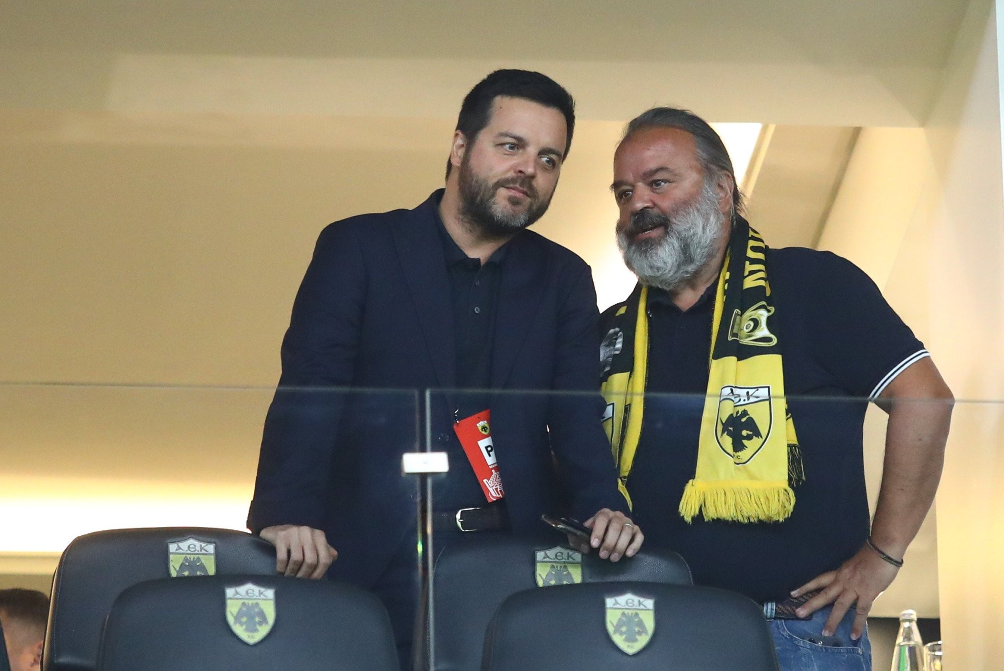 Η ΑΕΚ κλείνει χαφ