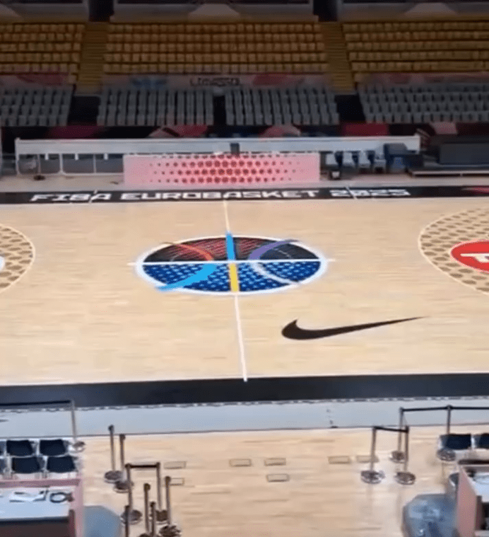 Τοποθετήθηκε στο «Σπύρος Κυπριανού» το ολοκαίνουργιο παρκέ που θα χρησιμοποιηθεί στο EuroBasket (video)