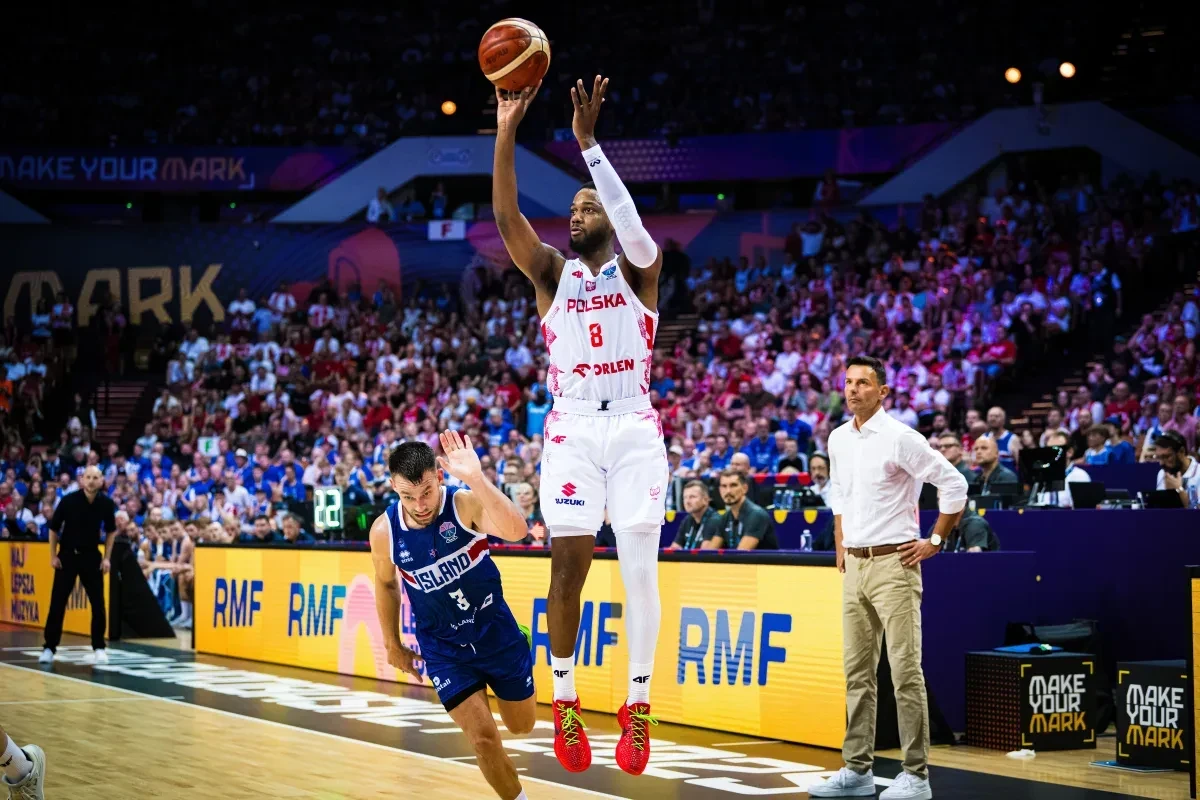 Η Πολωνία κέρδισε την Ισλανδία, έκανε το 3/3 και... πέταξε για τους «16» του EuroBasket