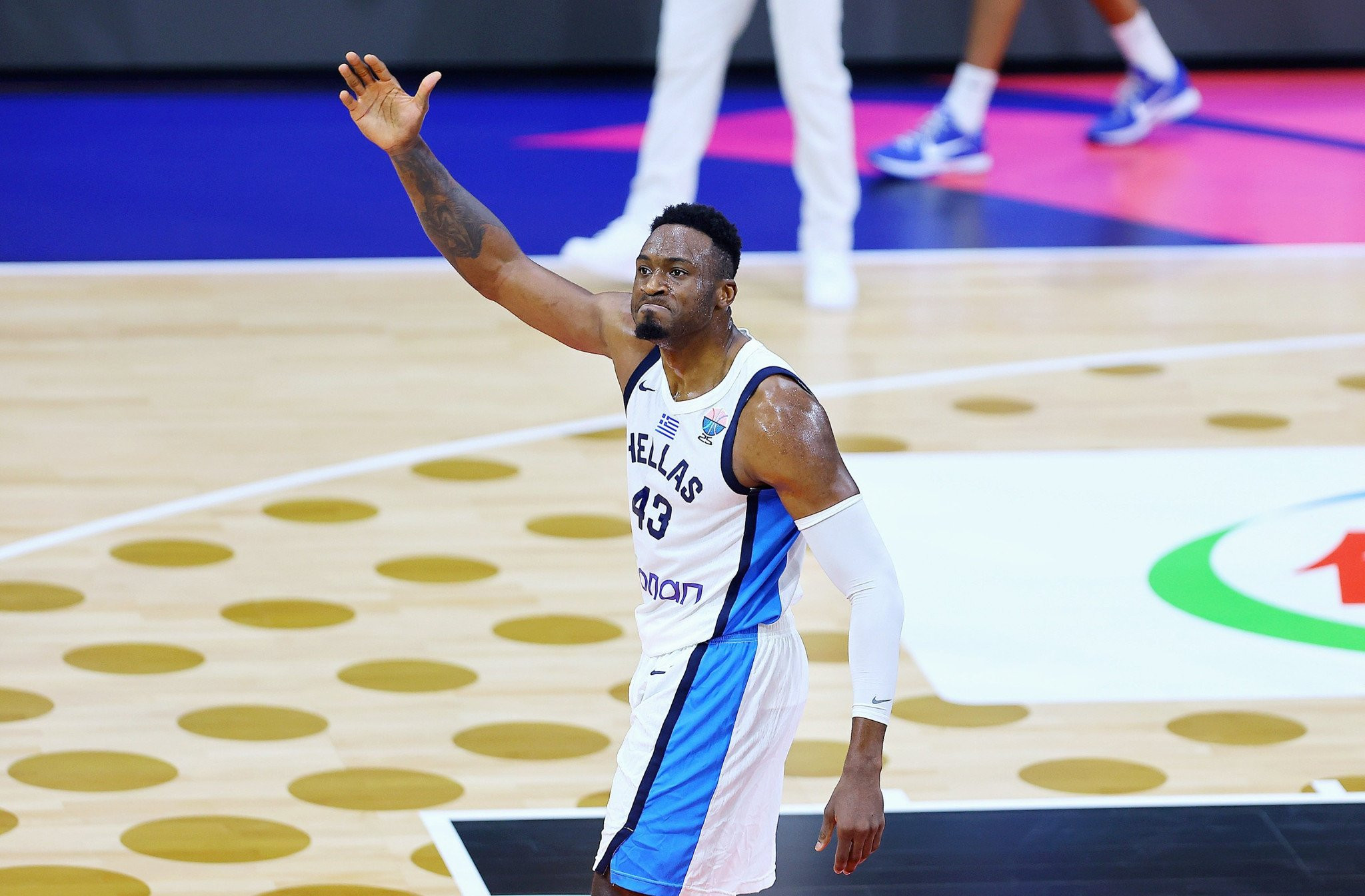 Η απίστευτη κίνηση του Θανάση Αντετοκούνμπο στο πρώτο ημίχρονο κόντρα στη Βοσνία (video)