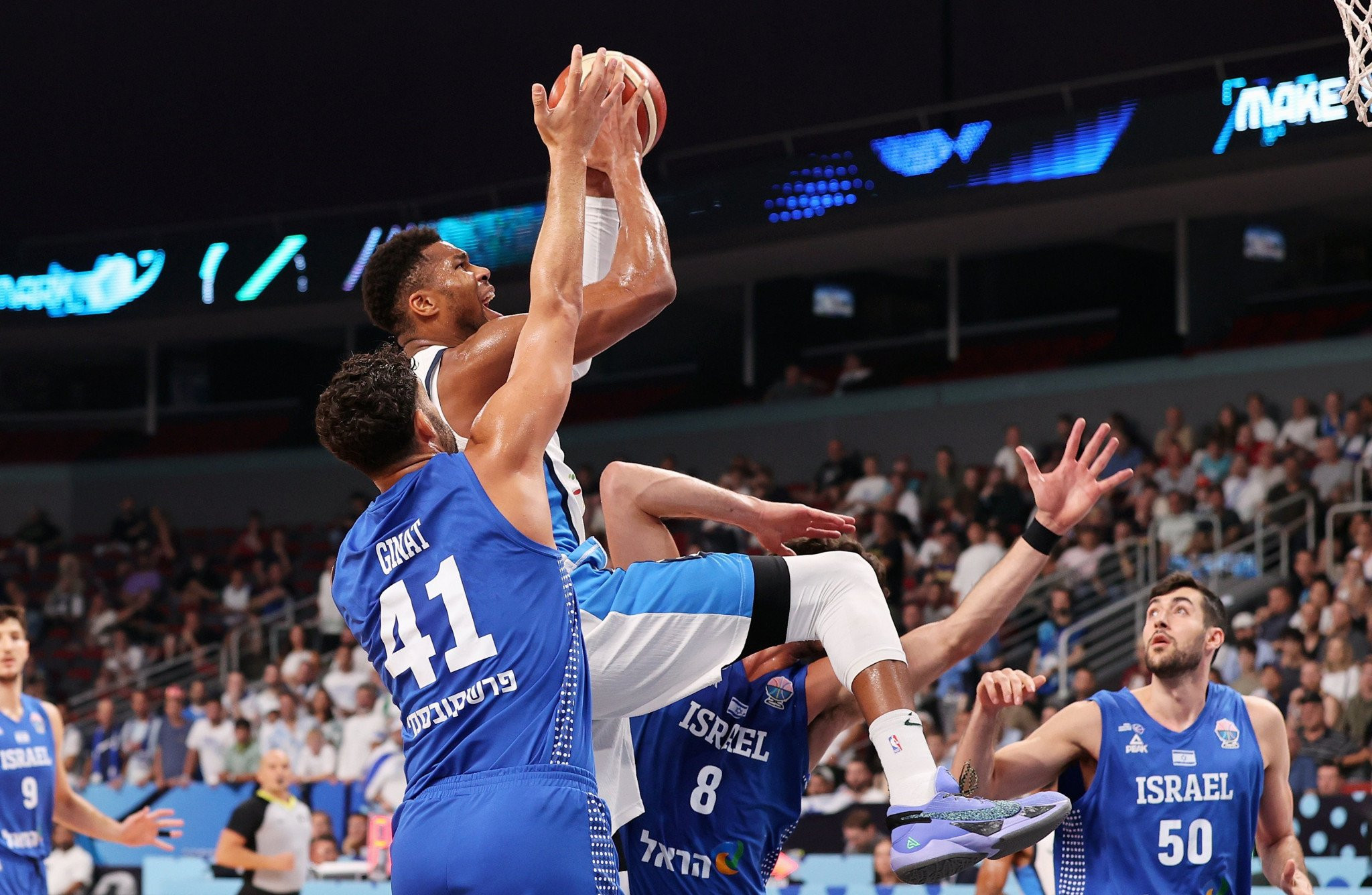 Το «ειδικό» play του Σπανούλη που ολοκληρώθηκε με buzzer-beater κάρφωμα του Γιάννη (video) Το «ειδικό» play του Σπανούλη που ολοκληρώθηκε με buzzer-beater κάρφωμα του Γιάννη (video)