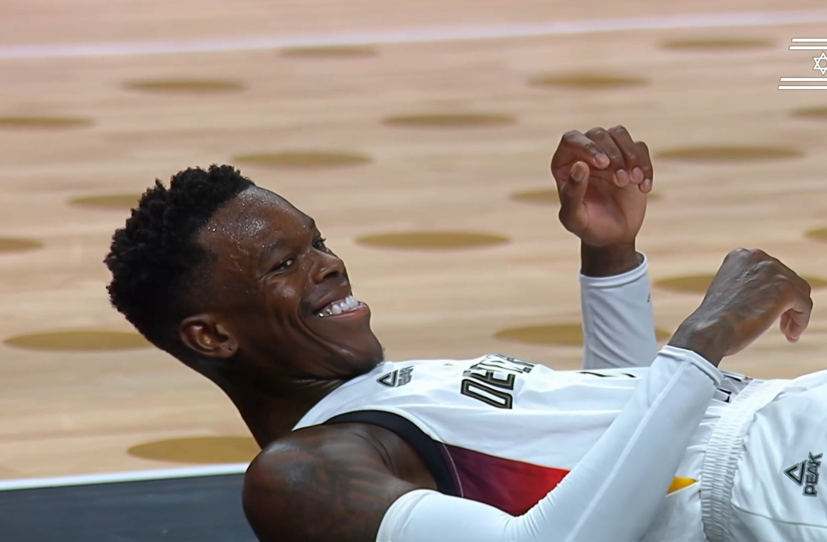 Το χαμόγελο του Σρέντερ στο τέταρτο φάουλ του Ντόντσιτς