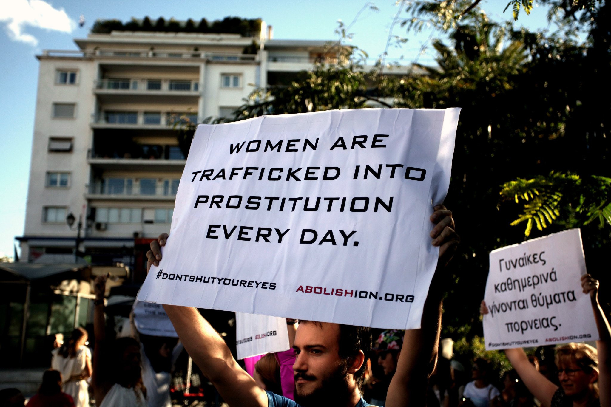 Η σκοτεινή πλευρά του ποδοσφαίρου - «Ήμουν σκλάβα του σεξ, με απειλούσαν να μου σπάσουν τα πόδια»