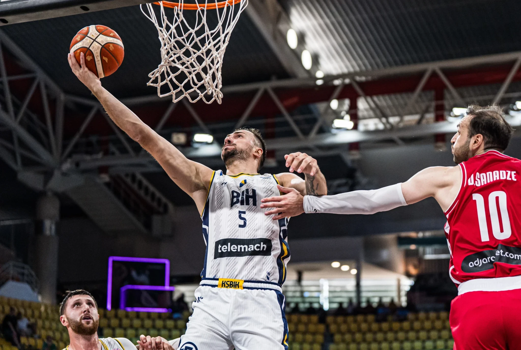 Ο Έντιν Άτιτς στο Athletiko: «Κανείς δεν περίμενε την Βοσνία - Έχουμε επικίνδυνη ομάδα που πρέπει να την σέβονται»