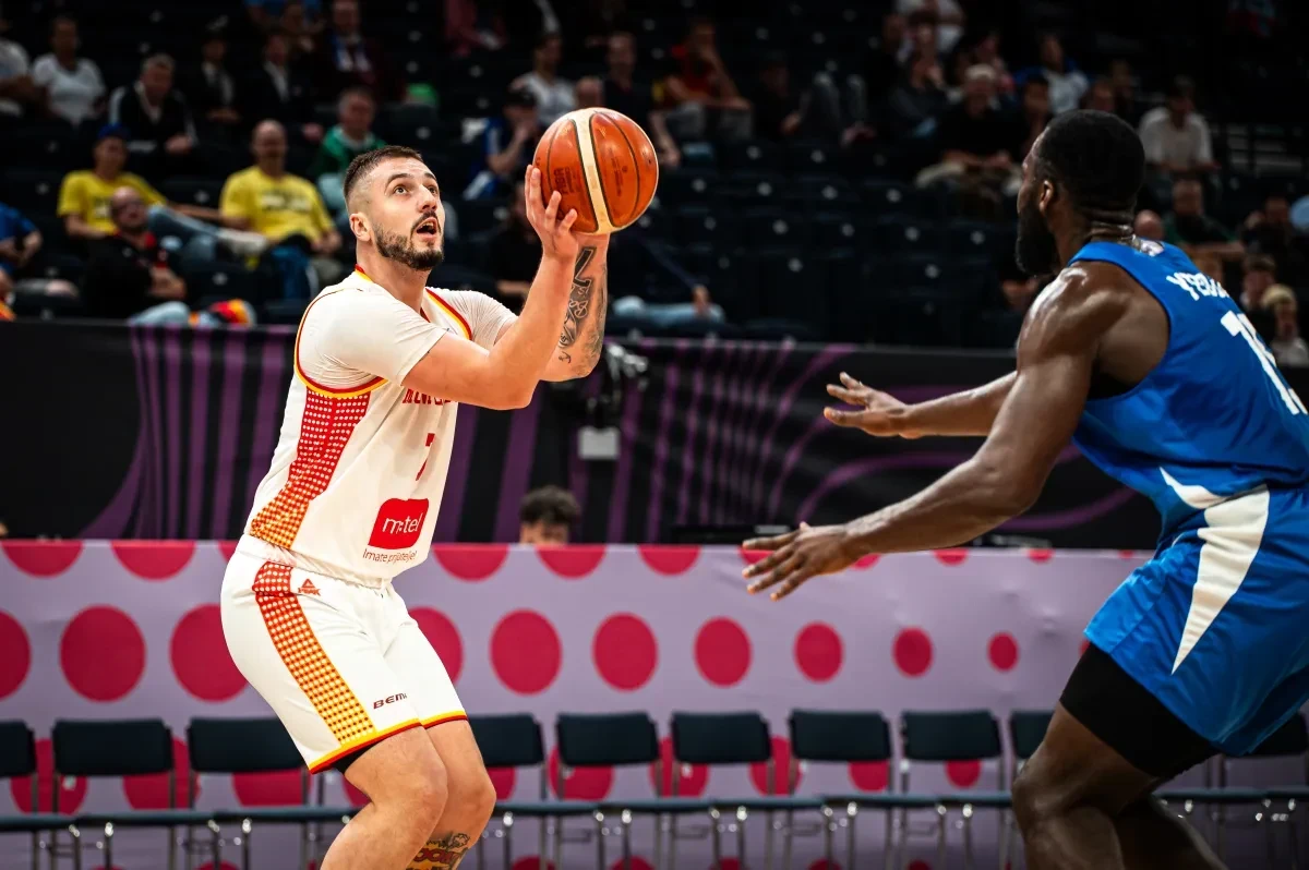 H Μεγάλη Βρετανία «σόκαρε» το Μαυροβούνιο και έστειλε τη Σουηδία στους «16» του Eurobasket 2025