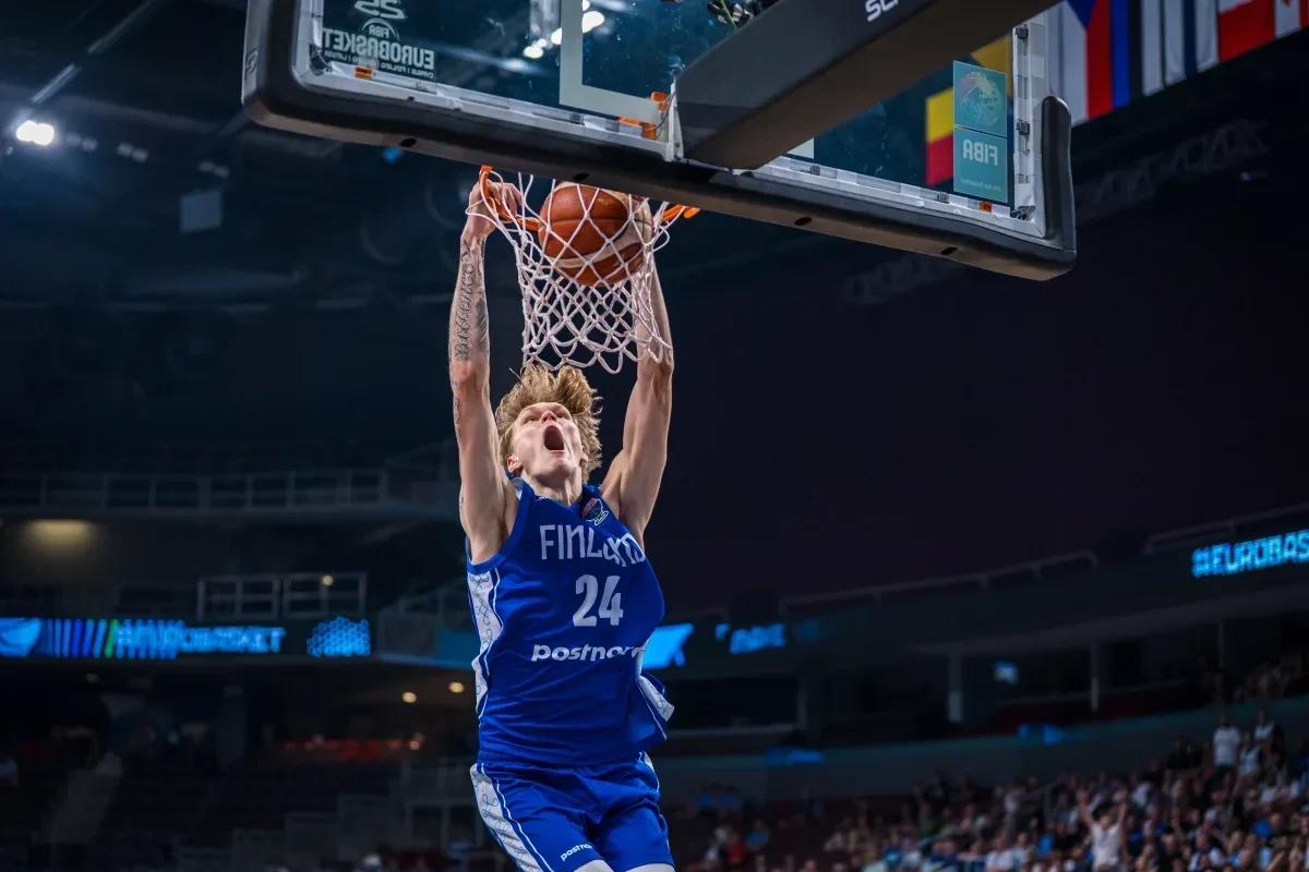 Ο Μούρινεν «ίπταται» και με συνεχόμενα καρφώματα... τραντάζει το ελληνικό καλάθι (video)