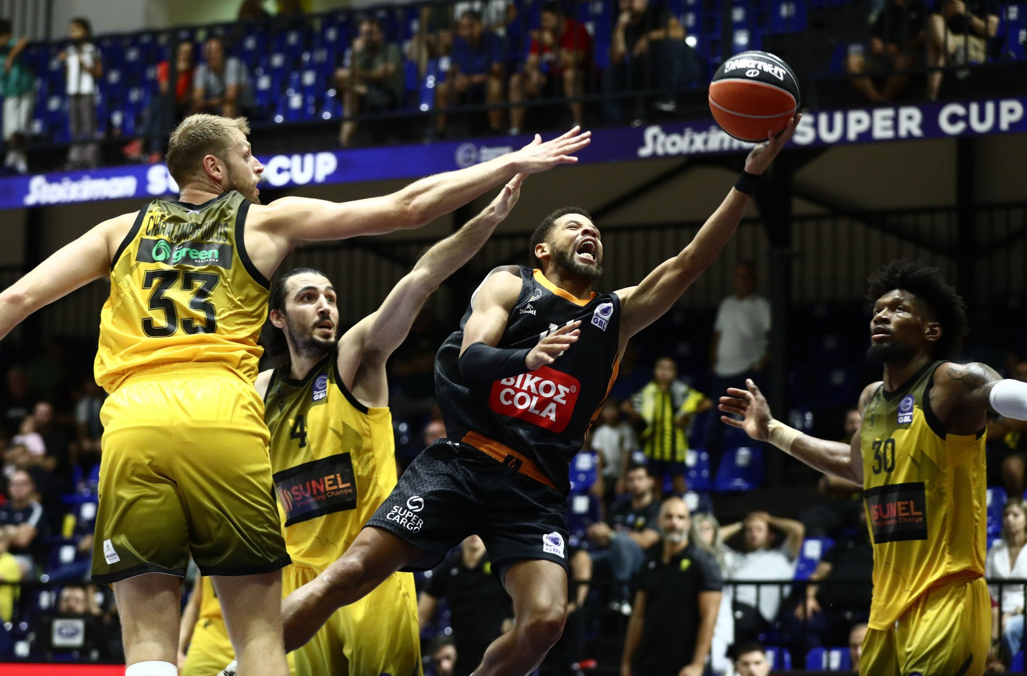 Ο Προμηθέας τιμώρησε τα λάθη της ΑΕΚ και έκλεισε θέση στον τελικό του Super Cup