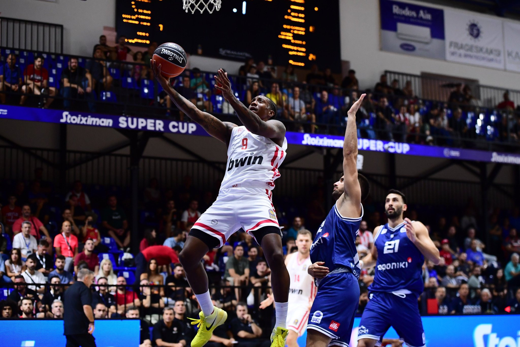 Λι και Μιλουτίνοφ έστησαν «πάρτι» απέναντι στην Καρδίτσα (video) Λι και Μιλουτίνοφ έστησαν «πάρτι» απέναντι στην Καρδίτσα (video)