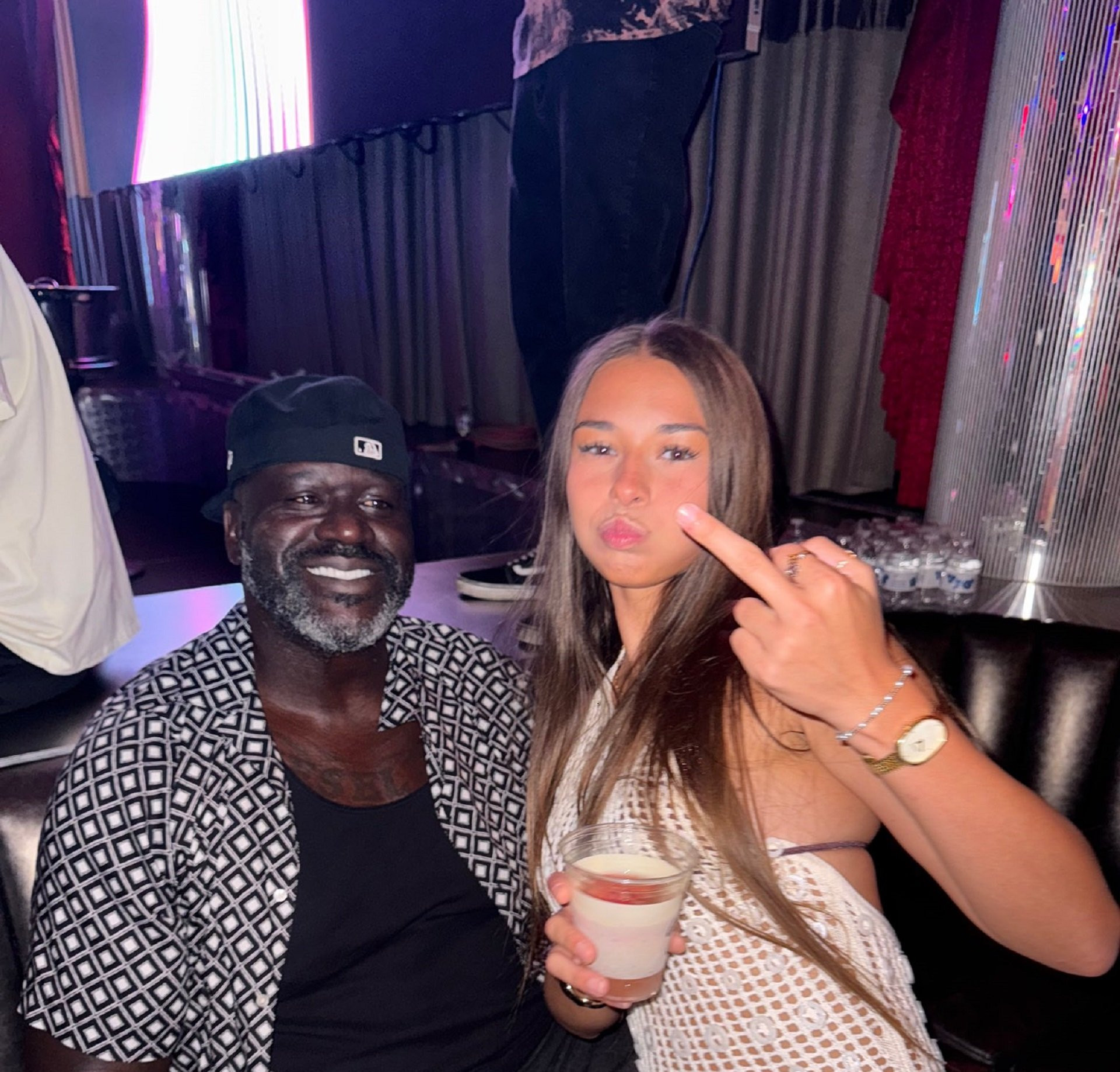 Ο Σακίλ Ο'Νιλ έπαιξε μουσική στο πάρτι γενεθλίων μοντέλου του OnlyFans με 8 εκατομμύρια ακόλουθους (video)