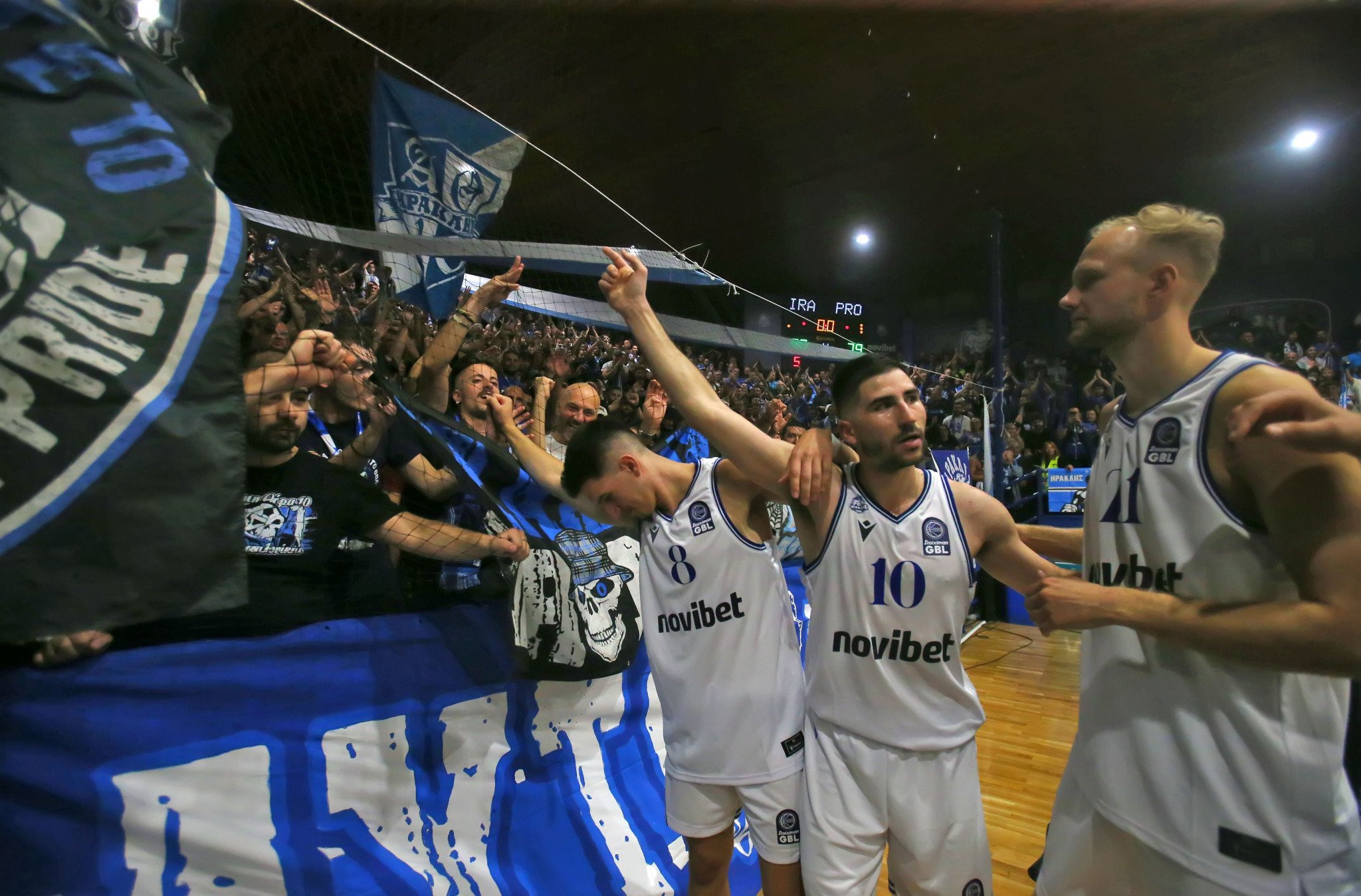 Φοβερή ατμόσφαιρα στο Ιβανώφειο στην επιστροφή του Ηρακλή στην Stoiximan GBL (video)