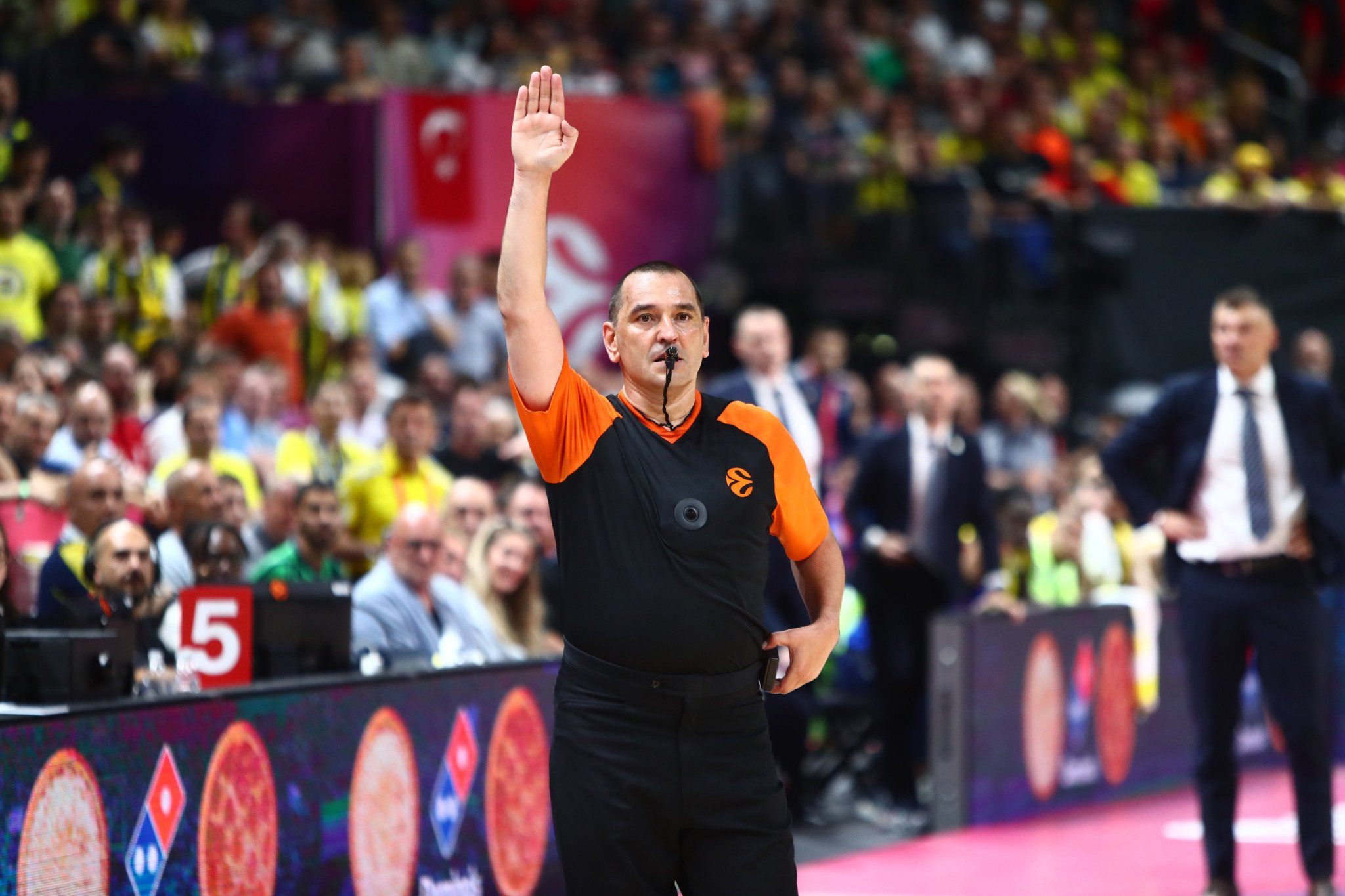 Οι διαιτητές των αναμετρήσεων Παναθηναϊκού και Ολυμπιακού στην πρεμιέρα της EuroLeague