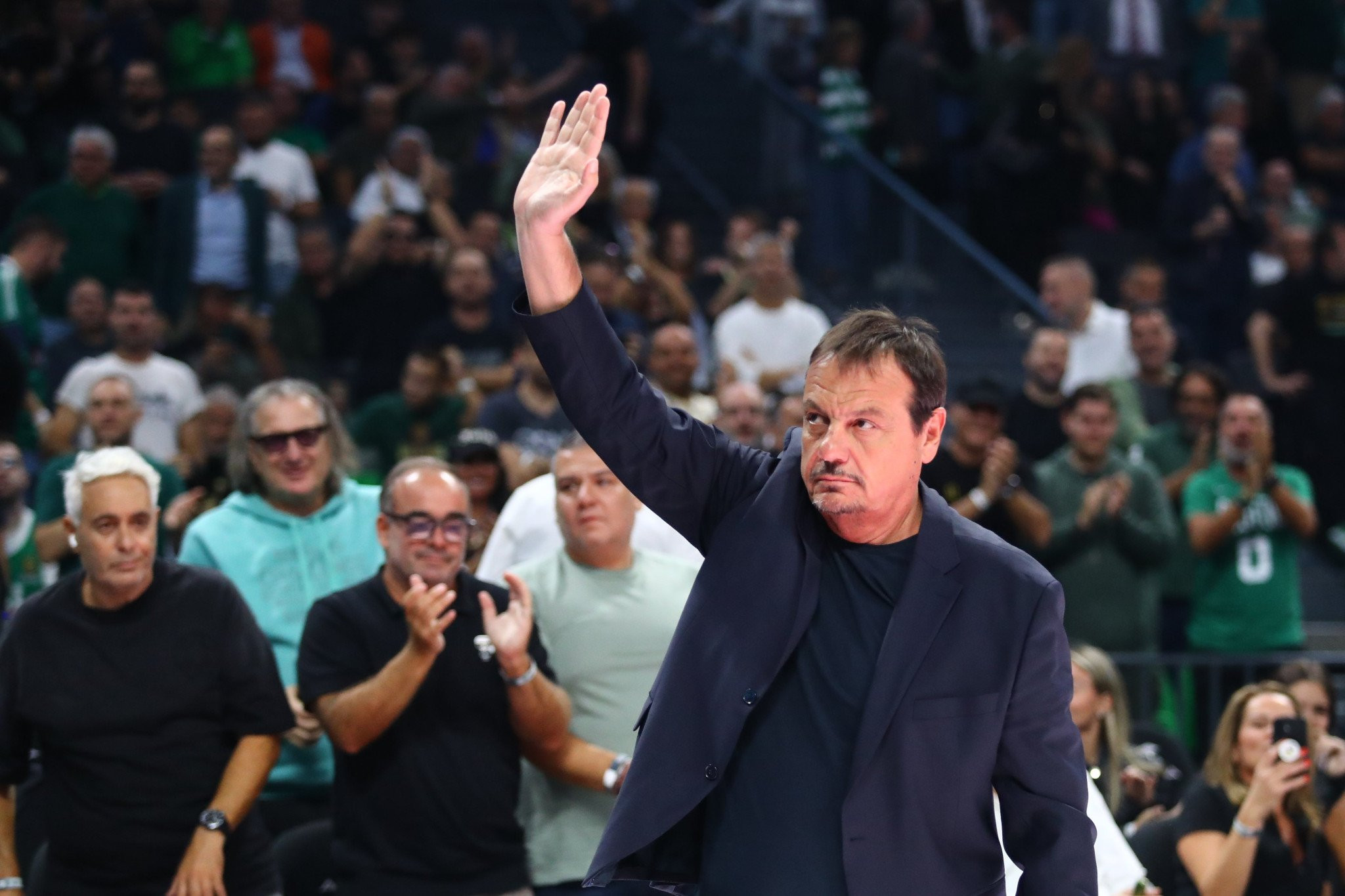 Αποθέωση για τον Αταμάν κατά την είσοδό του στο T-Center - Το video του Athletiko