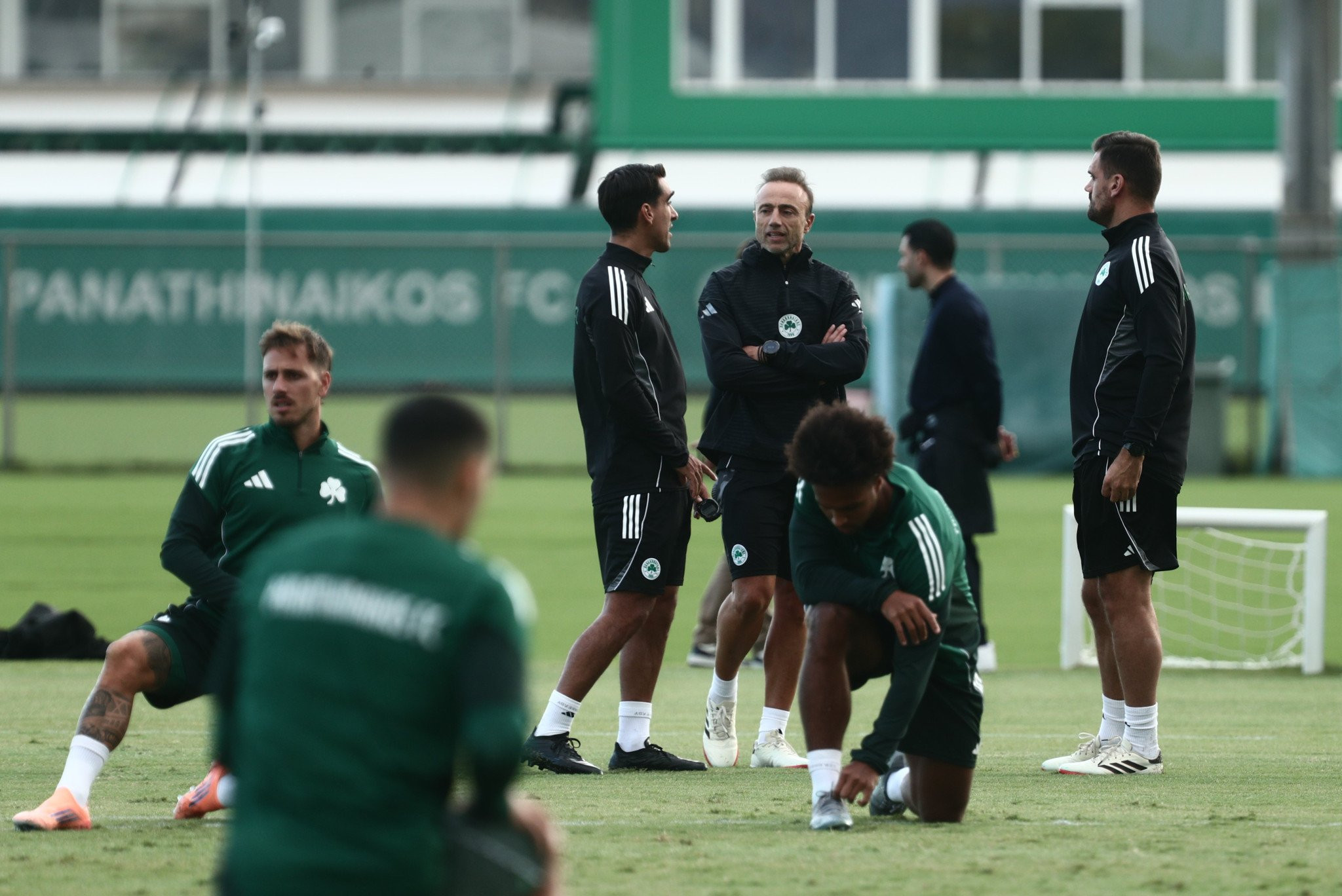 Χωρίς Ντέσερς αλλά με Ντραγκόφσκι η αποστολή του Παναθηναϊκού για Γκόου Αχέντ Ιγκλς