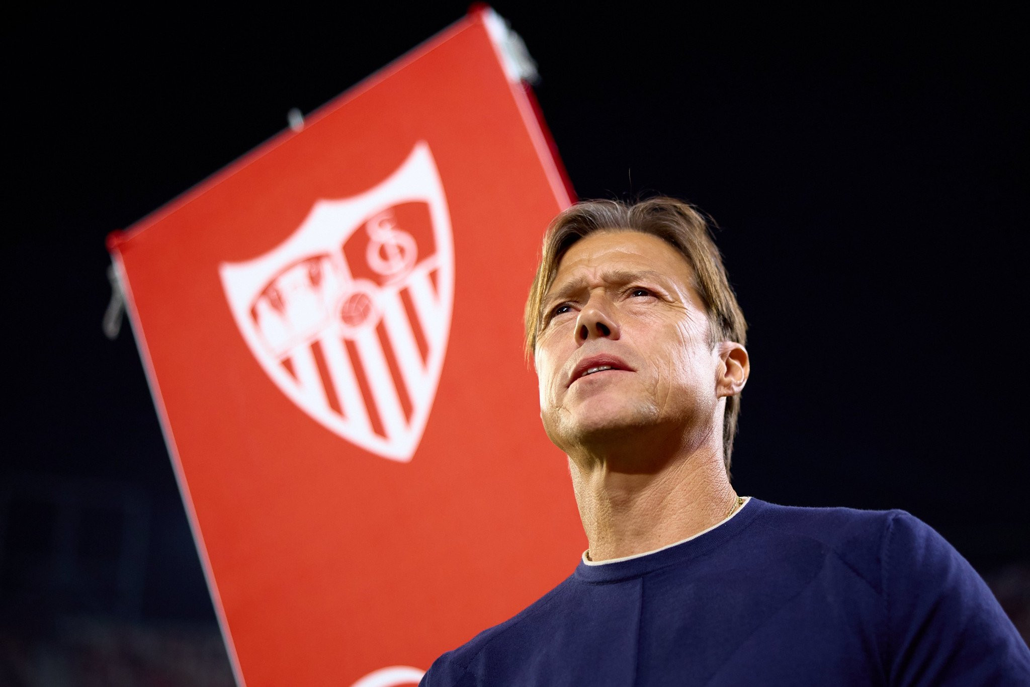 «Σε δύσκολη θέση ο Αλμέιδα στη Σεβίλλη»