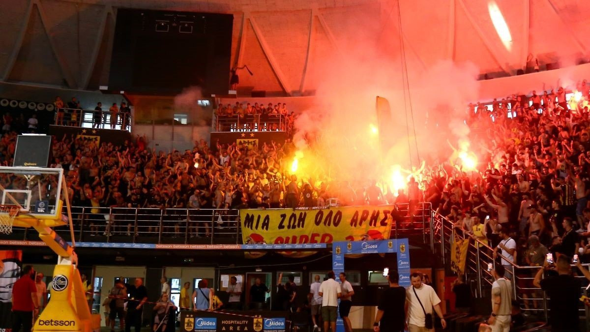 «Καμίνι» το Nick Galis Hall: Sold out το παιχνίδι του Άρη με το Αμβούργο