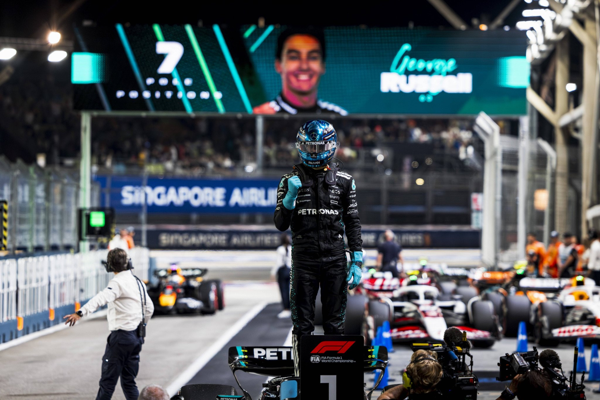 Τρομερός ο Ράσελ πήρε την Pole Position στη Σιγκαπούρη - Η σειρά εκκίνησης του αγώνα της Κυριακής