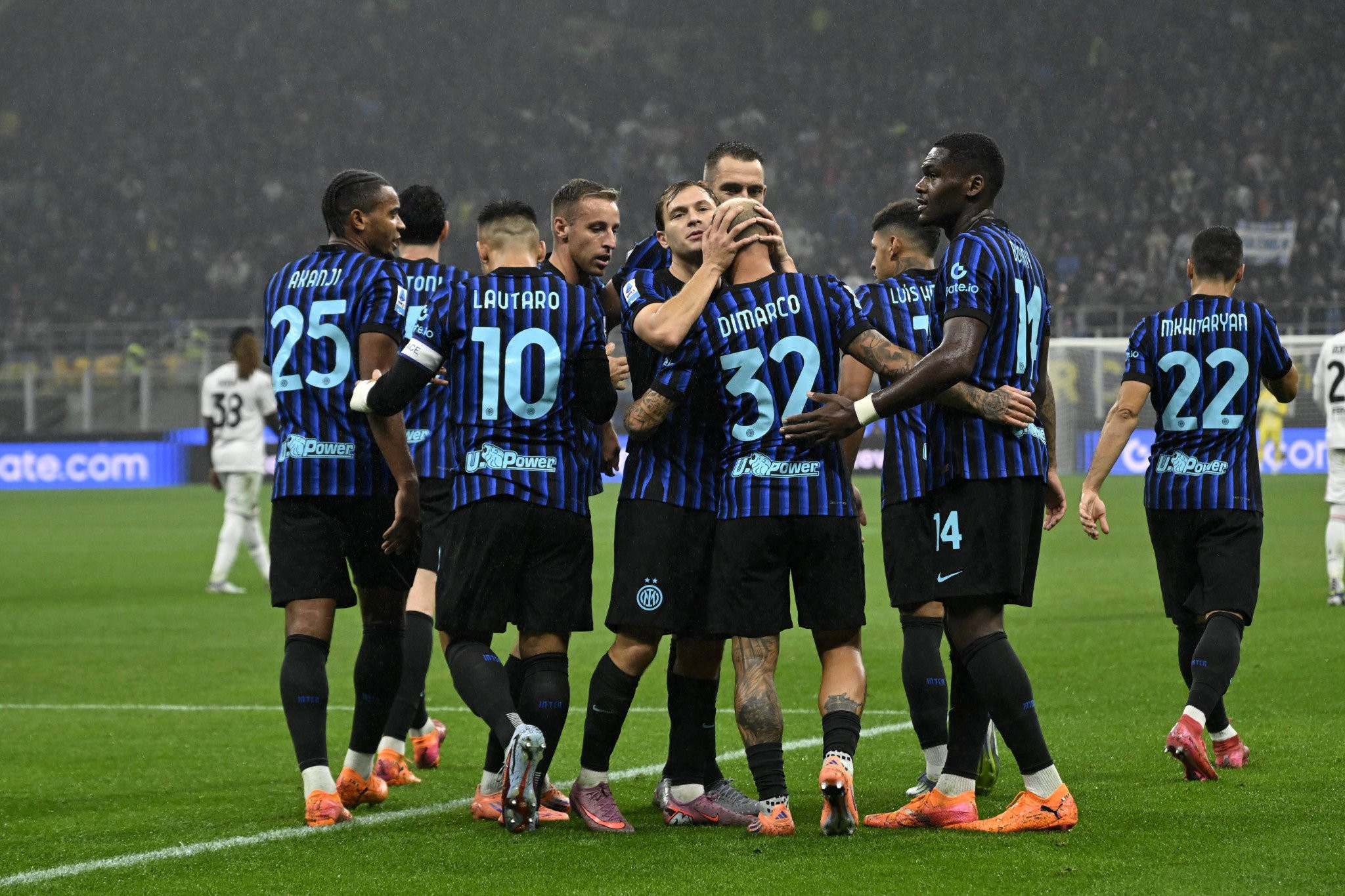 Η Ίντερ διέλυσε την Κρεμονέζε