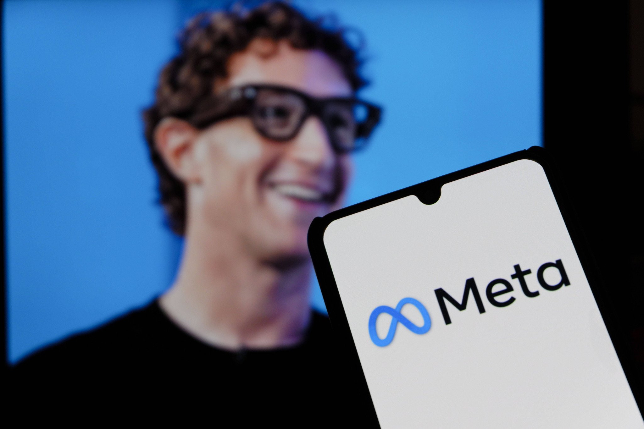 Mark Zuckerberg: Παρουσίασε τα νέα έξυπνα γυαλιά της Meta με τεχνητή νοημοσύνη