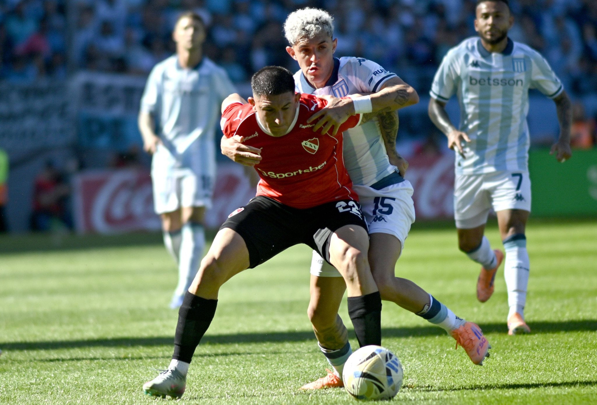 Ζωντανά κι αποκλειστικά από το Athletiko το Ρασίνγκ Κλουμπ - Ντεφένσα Τζουστίτσια