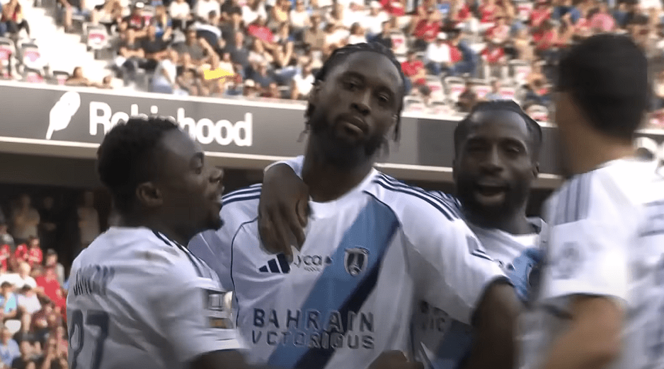 Αυτή είναι η πρώτη ποδοσφαιρική ομάδα που φτιάχνει κερκίδα για... νήπια