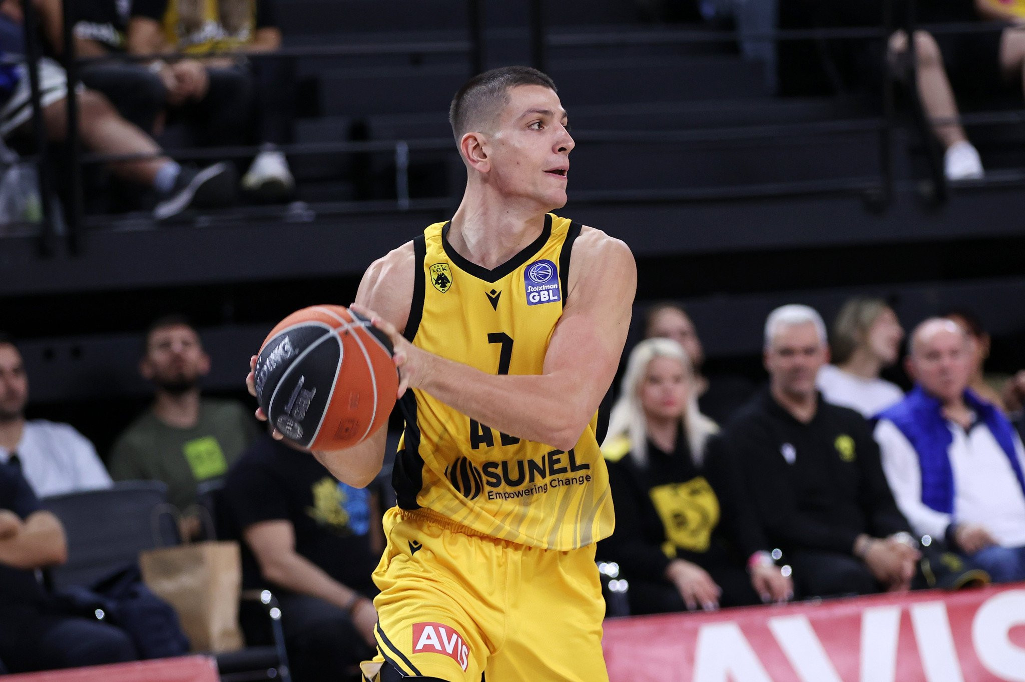 Ο Δημήτρης Φλιώνης στο Athletiko: «Νιώθω πως η ΑΕΚ βρίσκεται στη σωστή κατεύθυνση, χτίζουμε αυτοπεποίθηση»