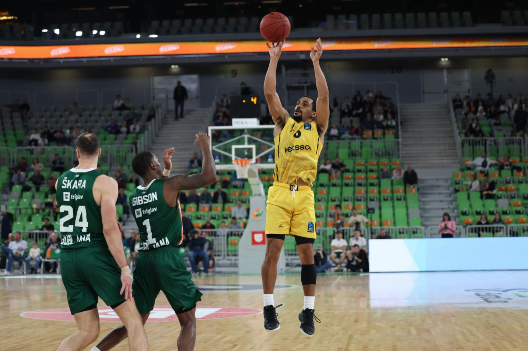 Ο Άρης  «κατέρρευσε» ξανά στην τέταρτη περίοδο και έδειξε πως έχει αγωνιστικό θέμα