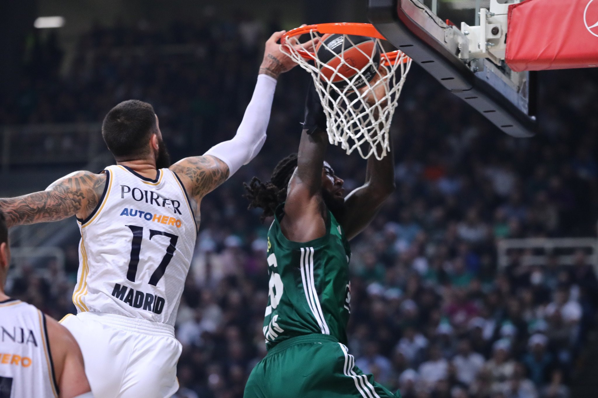 Ο Λεσόρ έστειλε την... χειρότερη ευχή για τα φετινά γενέθλια του Πουαριέ (photo)