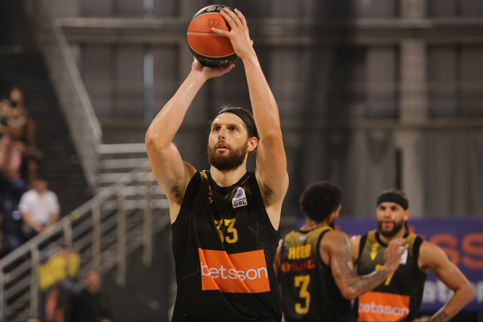 Ο Γκόλντεν αφιέρωσε τη νίκη της Μανρέσα επί του Άρη στον κόσμο της ΑΕΚ (photo)