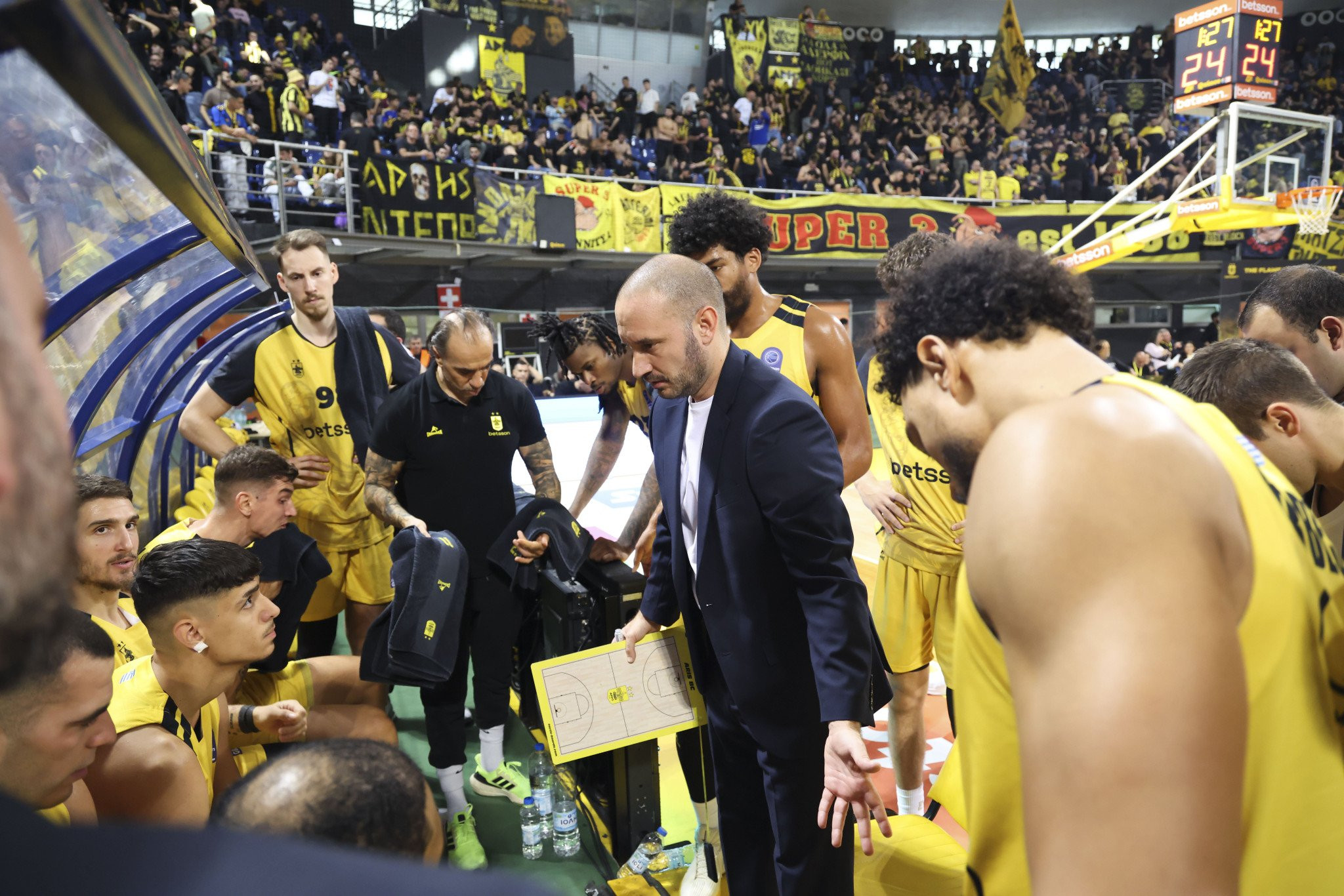 Απογοητευμένος και... βαρύς ο Κάραϊτσιτς: «Πρέπει να πάρουμε τον χρόνο μας» (video)