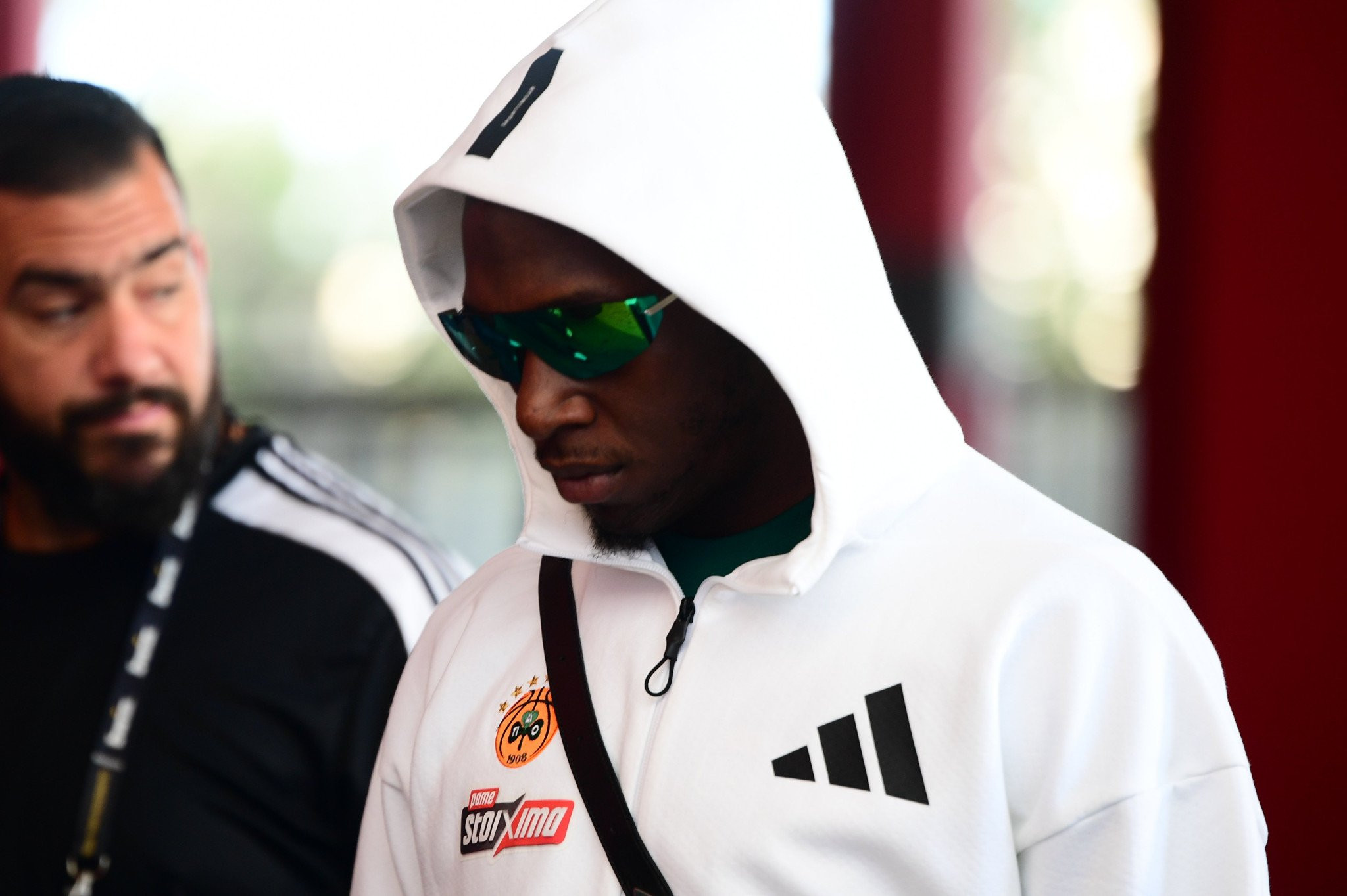 Έφθασε η αποστολή του Παναθηναϊκού στο ΣΕΦ - Μαζί και ο Ναν (video)