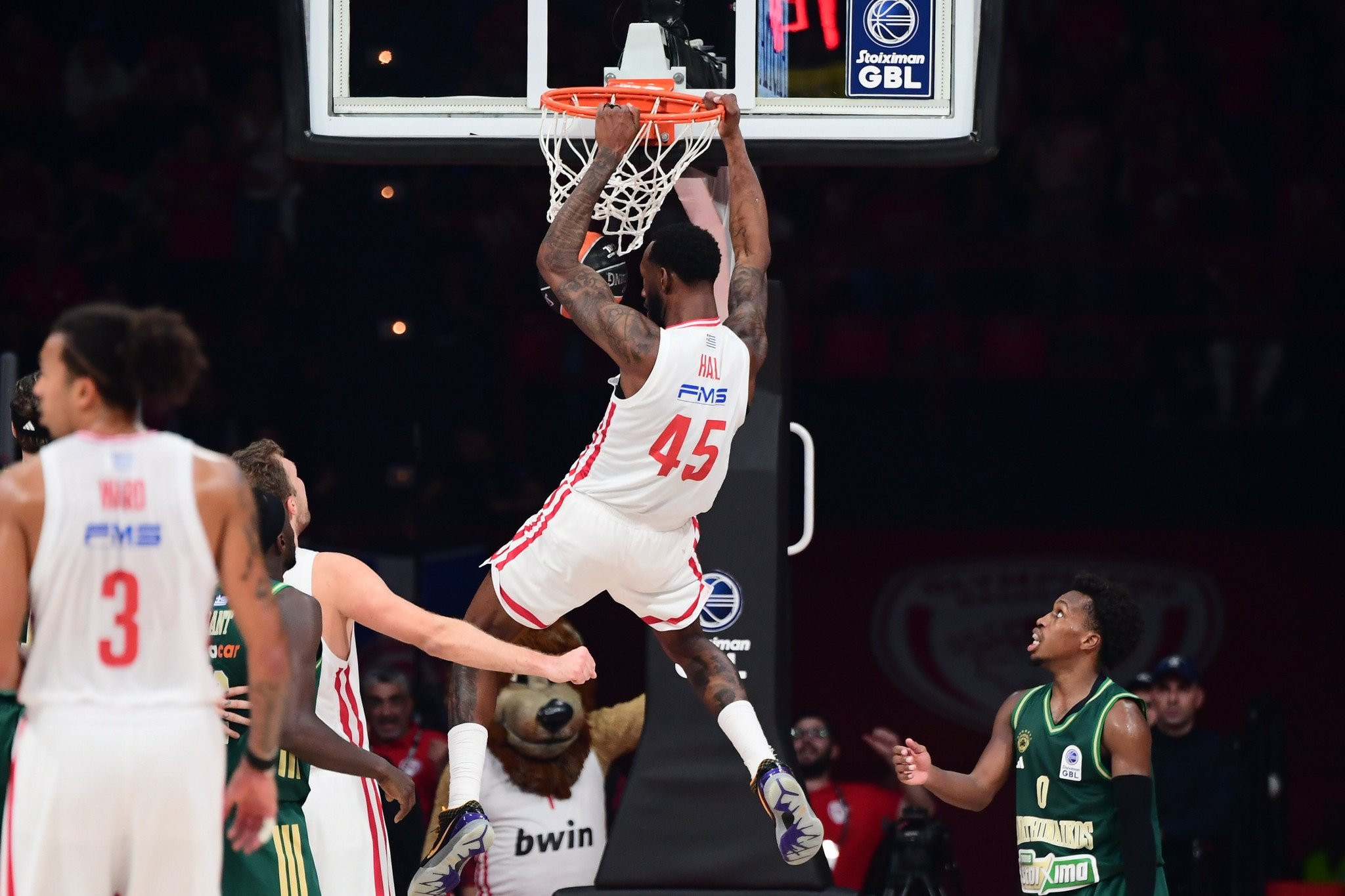 «Έκρυψε» την μπάλα ο Ντόρσεϊ και ο Χολ την... εμφάνισε στο καλάθι του Παναθηναϊκού (video)