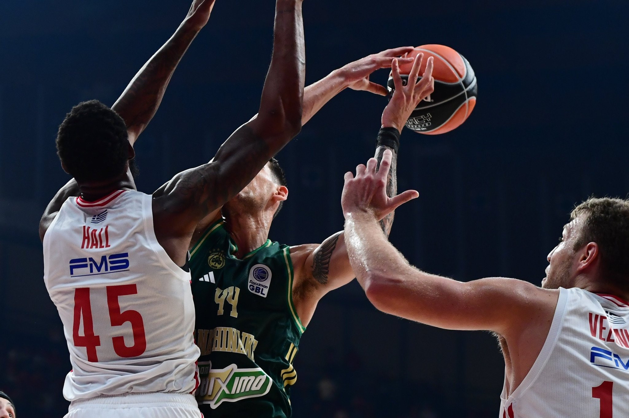 Μία σεζόν 197 ημερών και 80 προπονήσεων