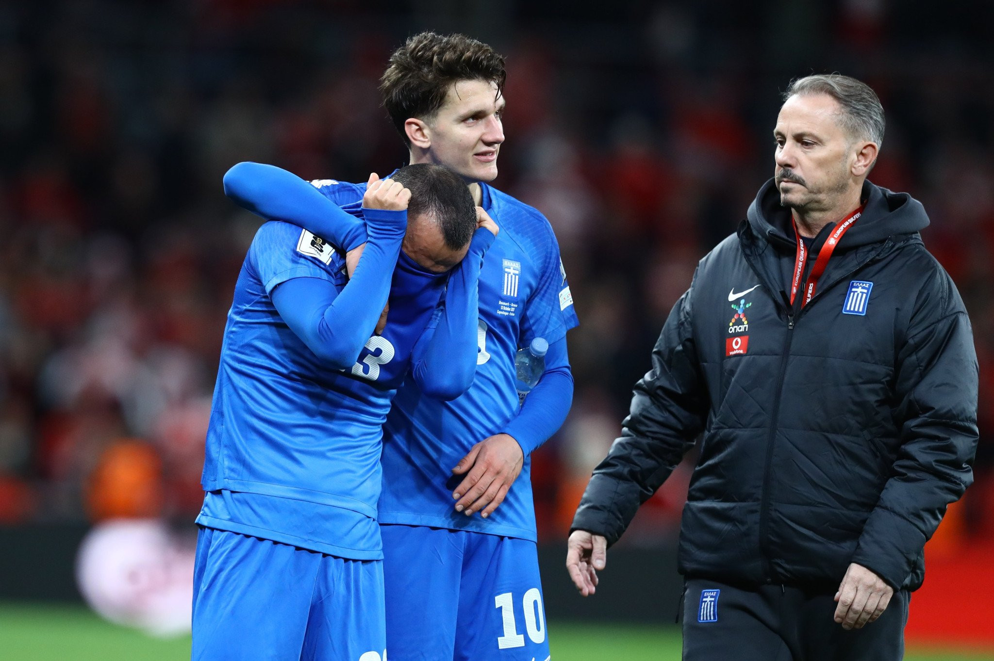 Το συγκλονιστικό κλάμα του Σιωπή - Έφυγε υποβασταζόμενος (video)