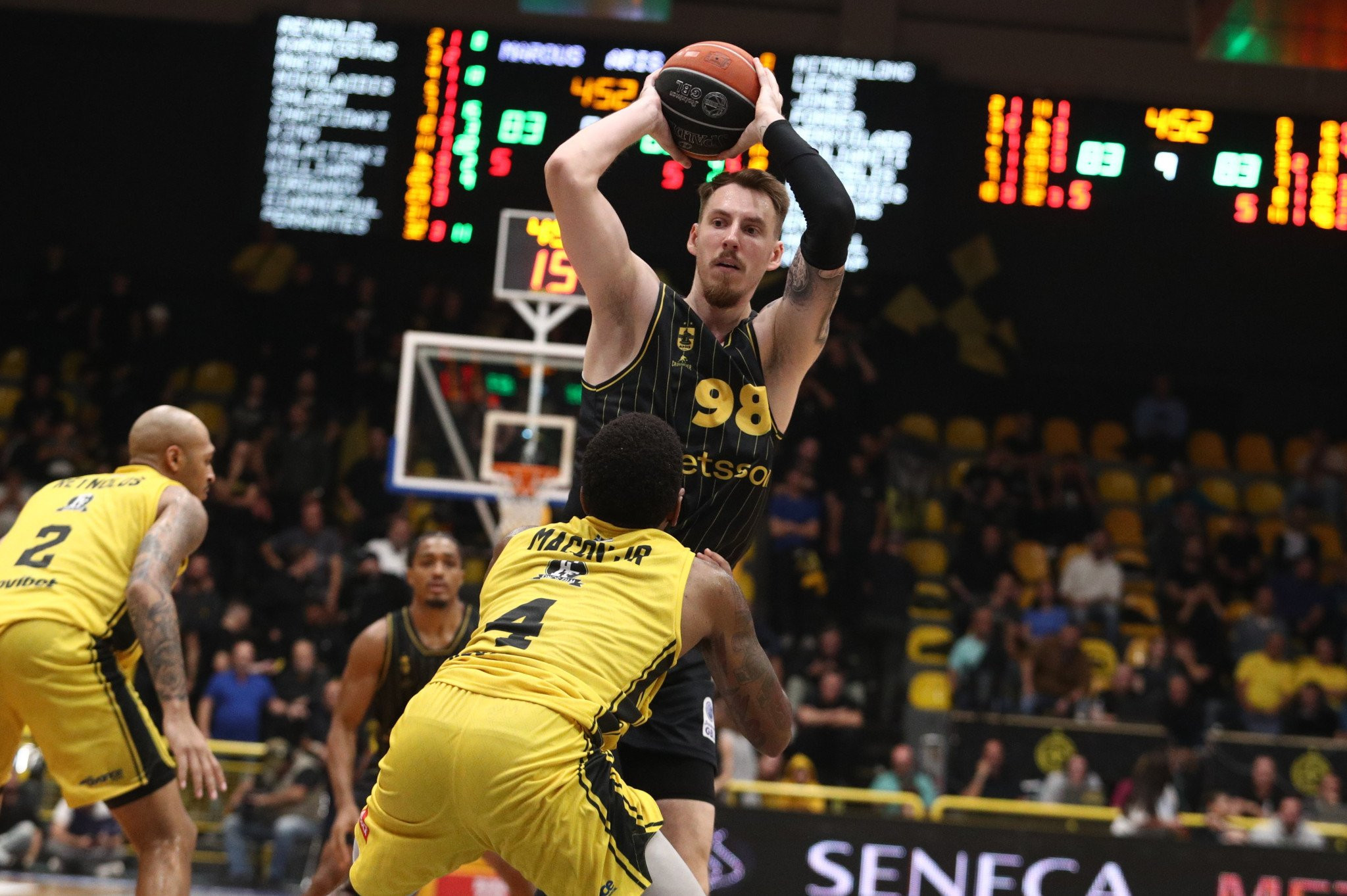 Το «τρελό» σουτ του Κουλμπόκα που έστειλε το Μαρούσι - Άρης στην παράταση (video)