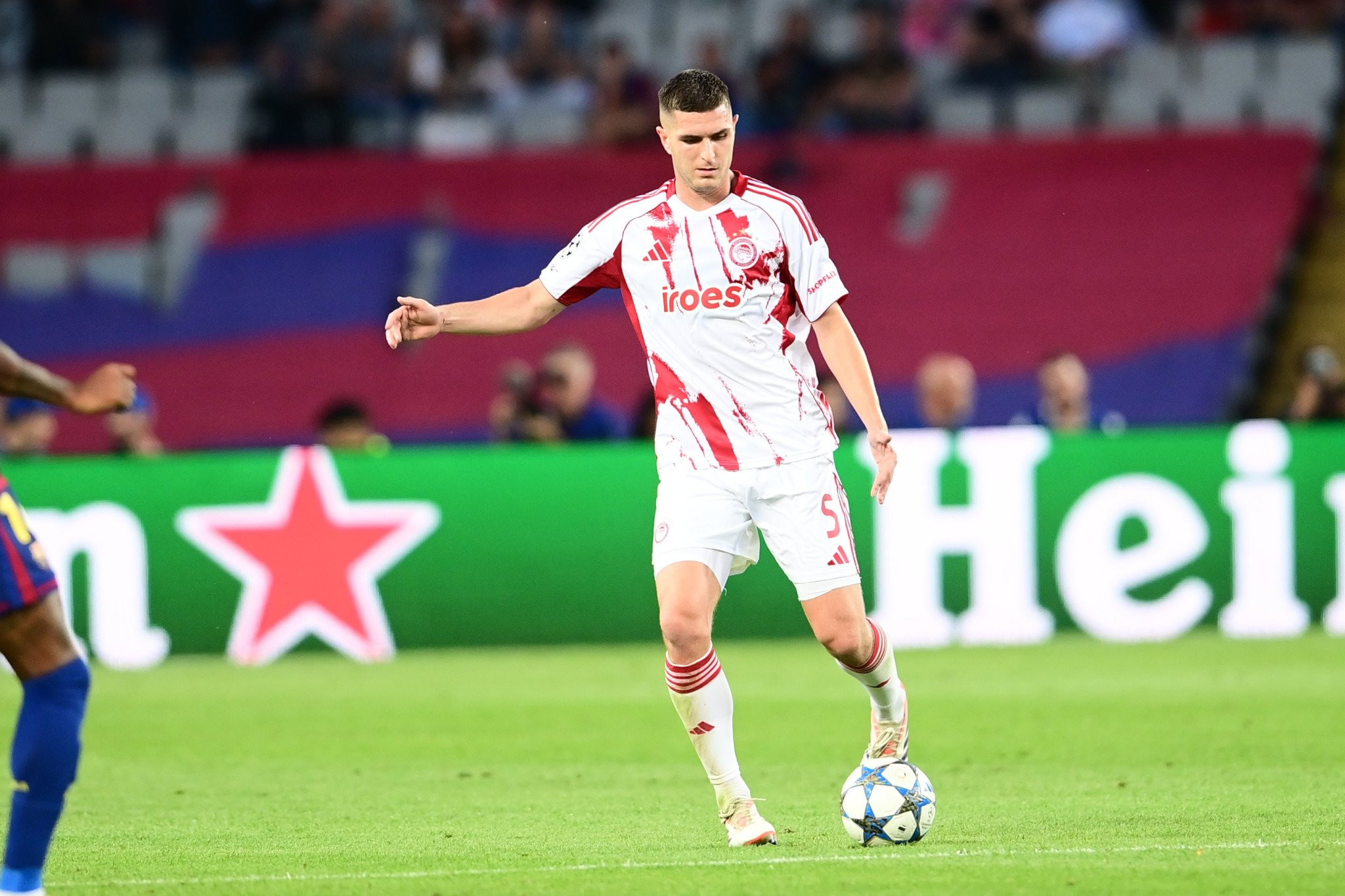 Οι πιθανότητες του Ολυμπιακού για πρόκριση μετά την ήττα απ' την Μπαρτσελόνα