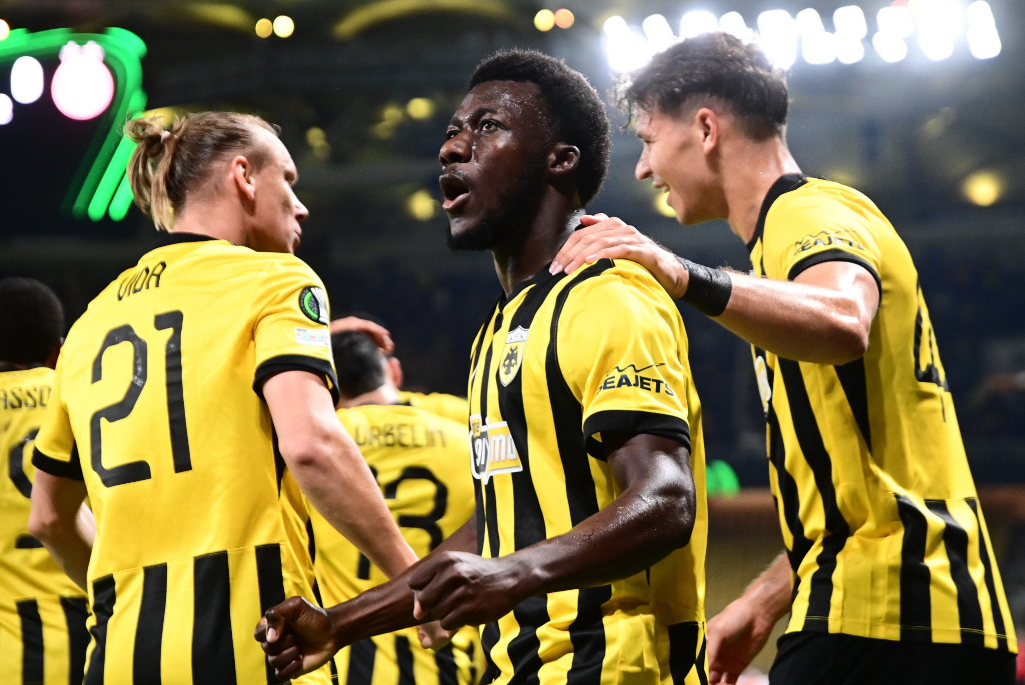 Τρομερό σουτ του Κοϊτά για το 1-0 της ΑΕΚ (video)