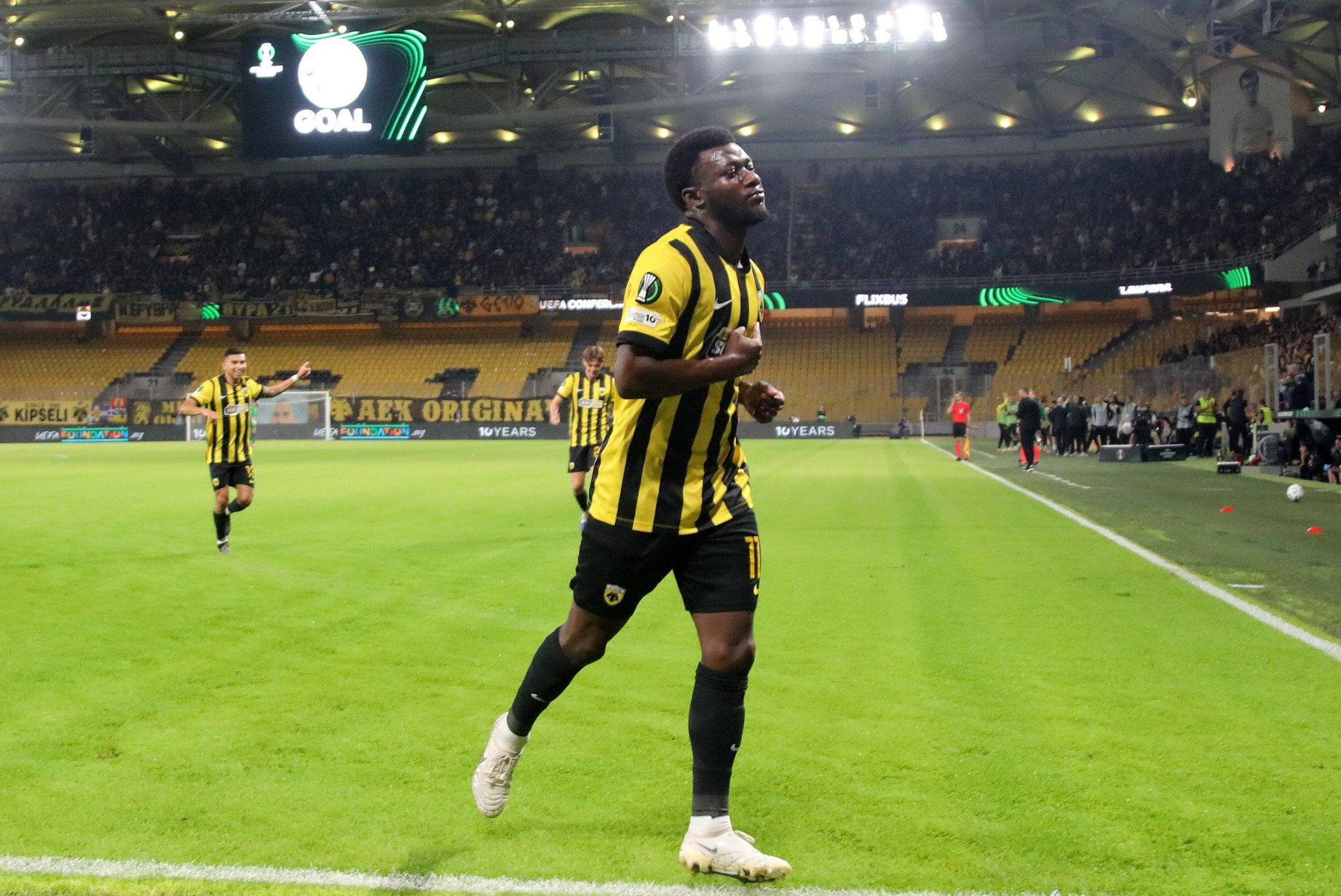 Πού θα δείτε τα παιχνίδια της ΑΕΚ, του ΠΑΟΚ και το ΑΕΛ - Λεβαδειακός για την Super League