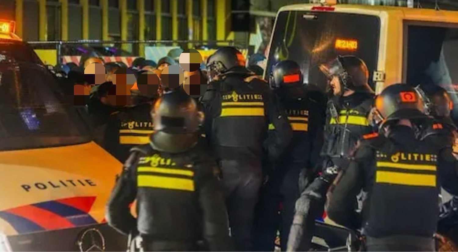 Χαμός πριν το Αϊντχόφεν - Νάπολι, συνελήφθησαν σχεδόν 200 οπαδοί