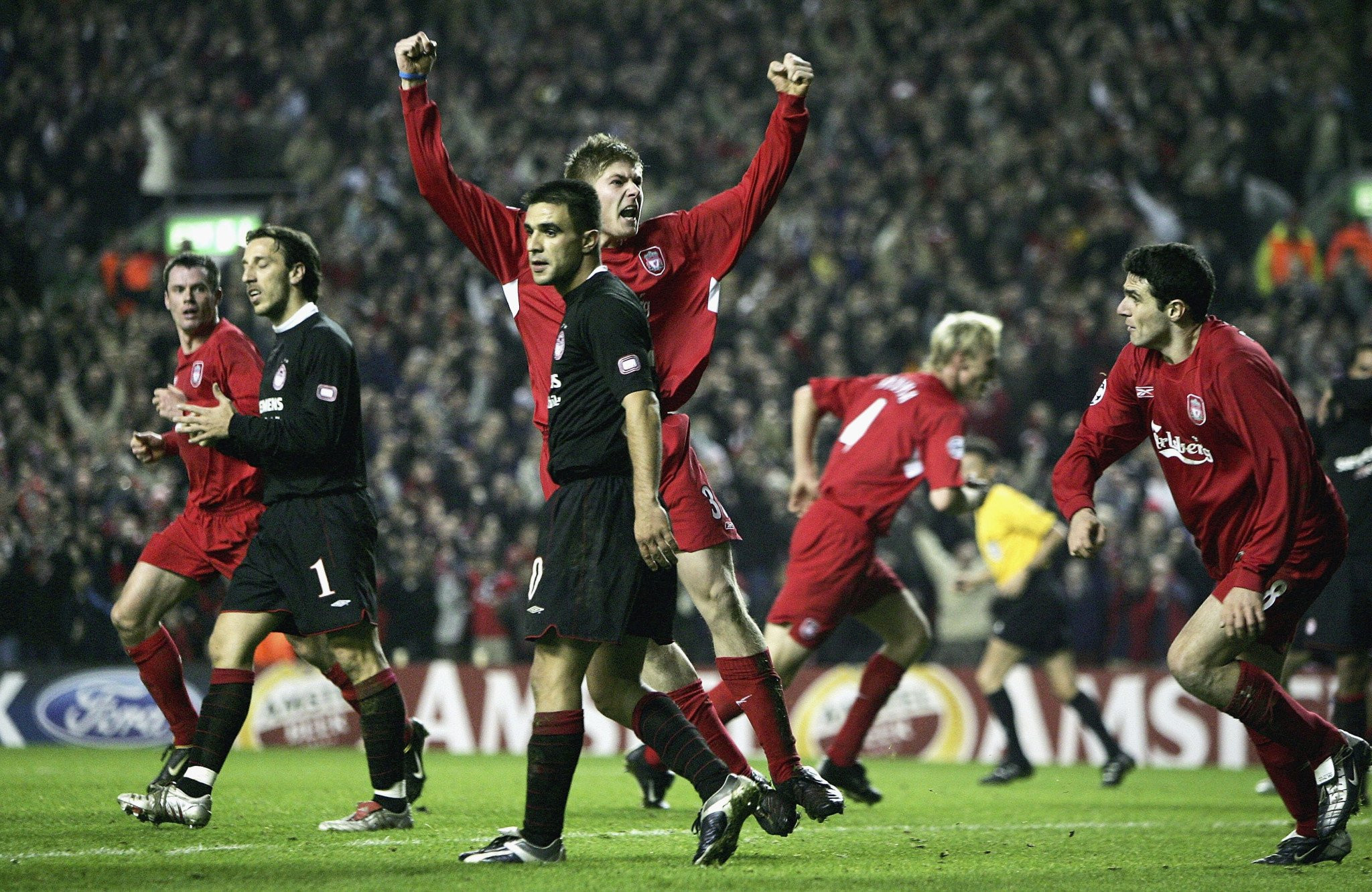 Πρωταθλητής με τη Λίβερπουλ του Μπενίτεθ και σκόρερ κόντρα στον Ολυμπιακό… προξενεύει online την κόρη του