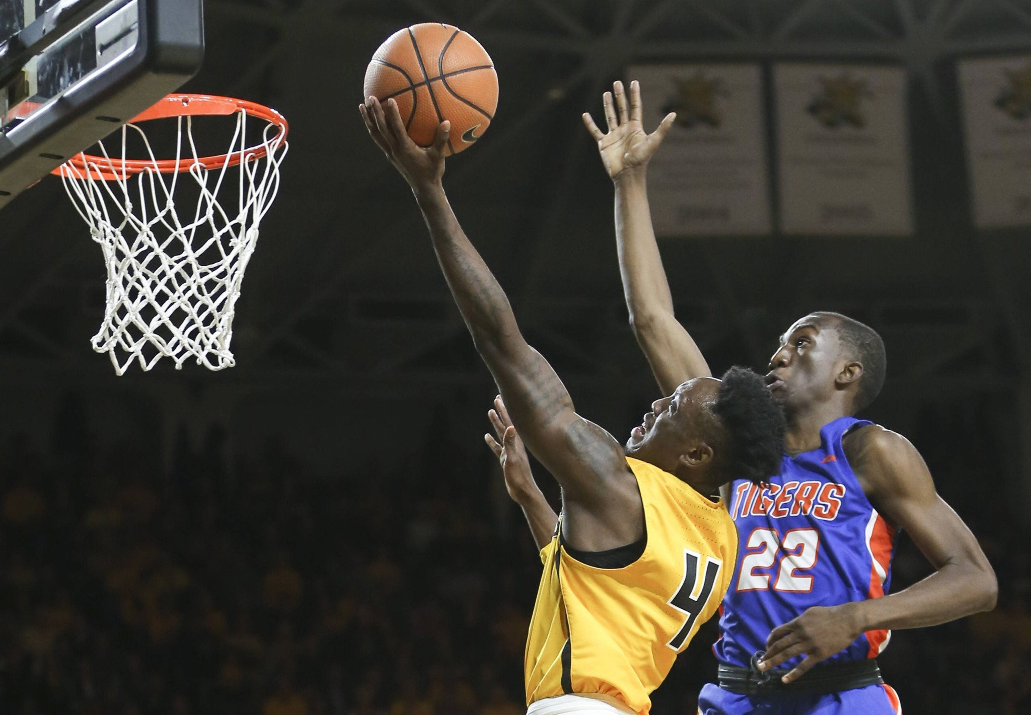 Ο Κολοσσός Ρόδου ενισχύεται με τον Ντέξτερ ΜακΚλάναχαν