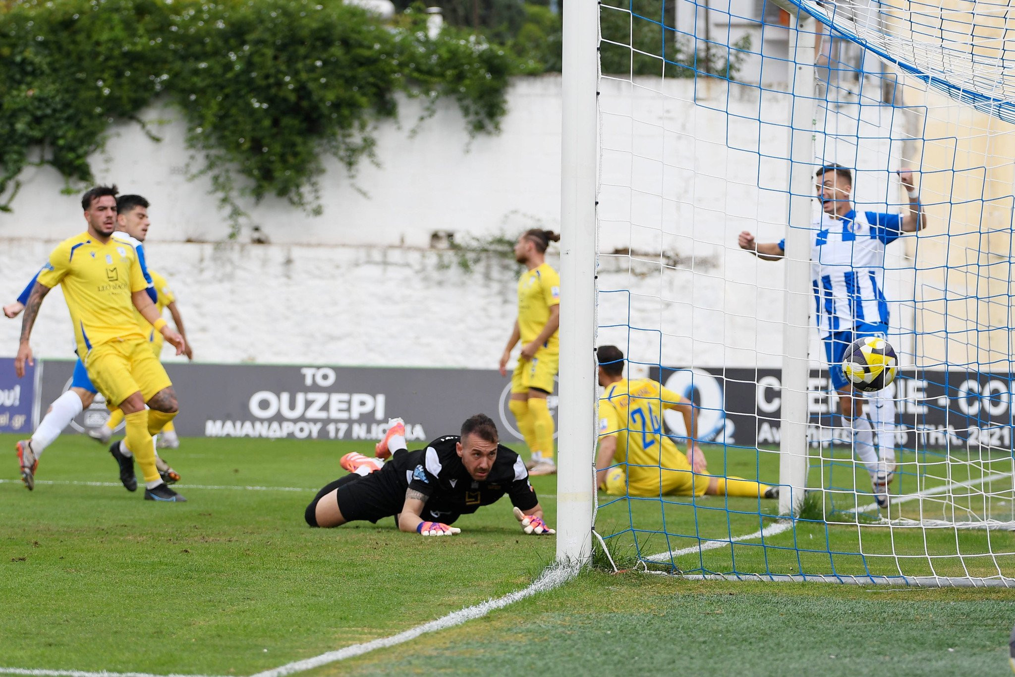 Η Καβάλα διώχνει έξι ποδοσφαιριστές μετά το 6-0 από τη Νίκη Βόλου!