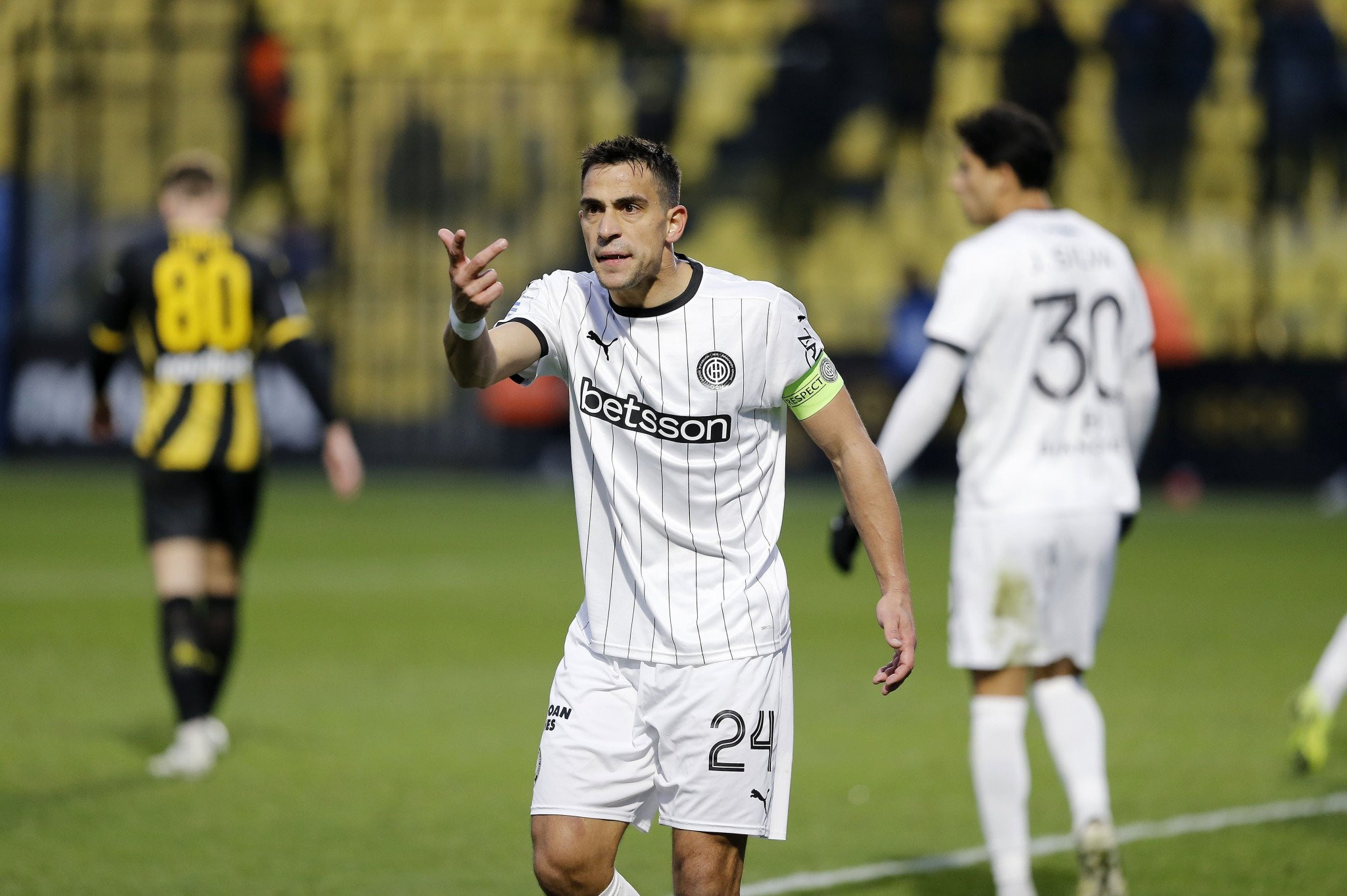 Ξέσπασε ο Λαμπρόπουλος με απίστευτες ατάκες: «Ο ΟΦΗ έχει εχθρική διαιτησία - Μας κάνουν τσαμπουκάδες»