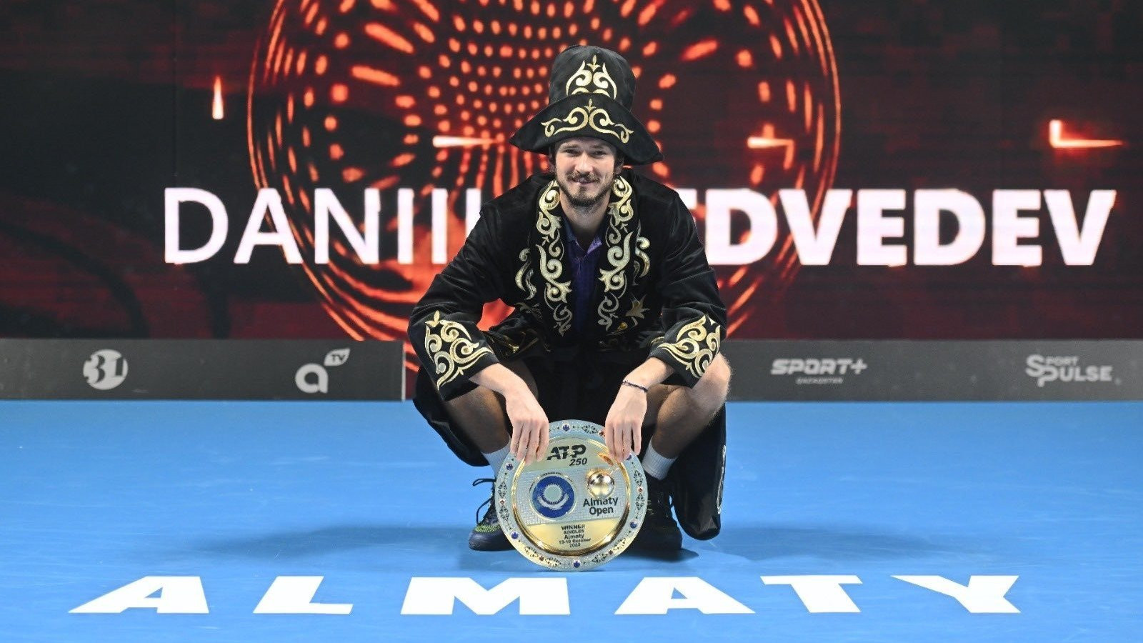 Ο Μεντβέντεφ κατέκτησε τίτλο έπειτα από 882 ημέρες!