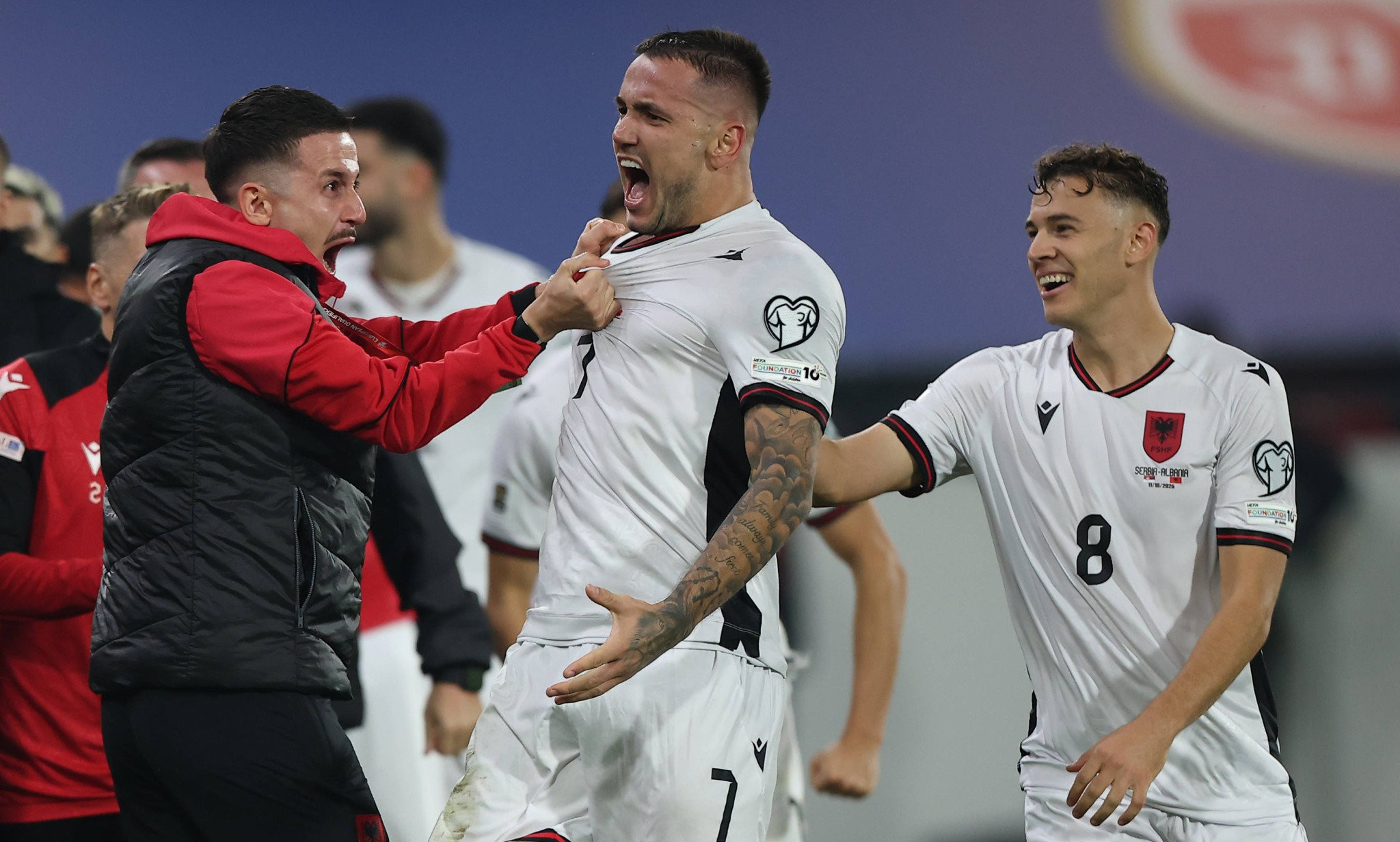 Η Αλβανία απέδρασε με διπλό από τη Σερβία