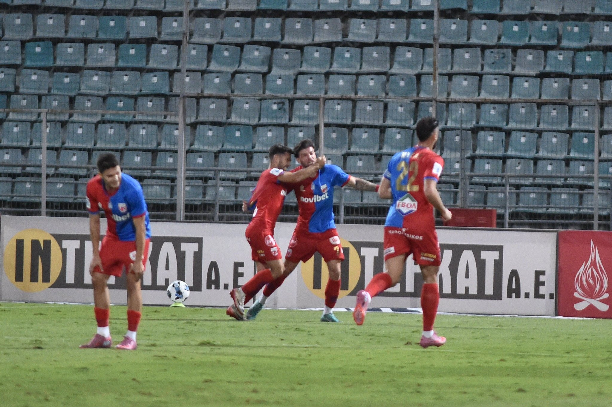 Με λυτρωτή τον Λάμπρου ο Βόλος «λύγισε» τον Πανσερραϊκό