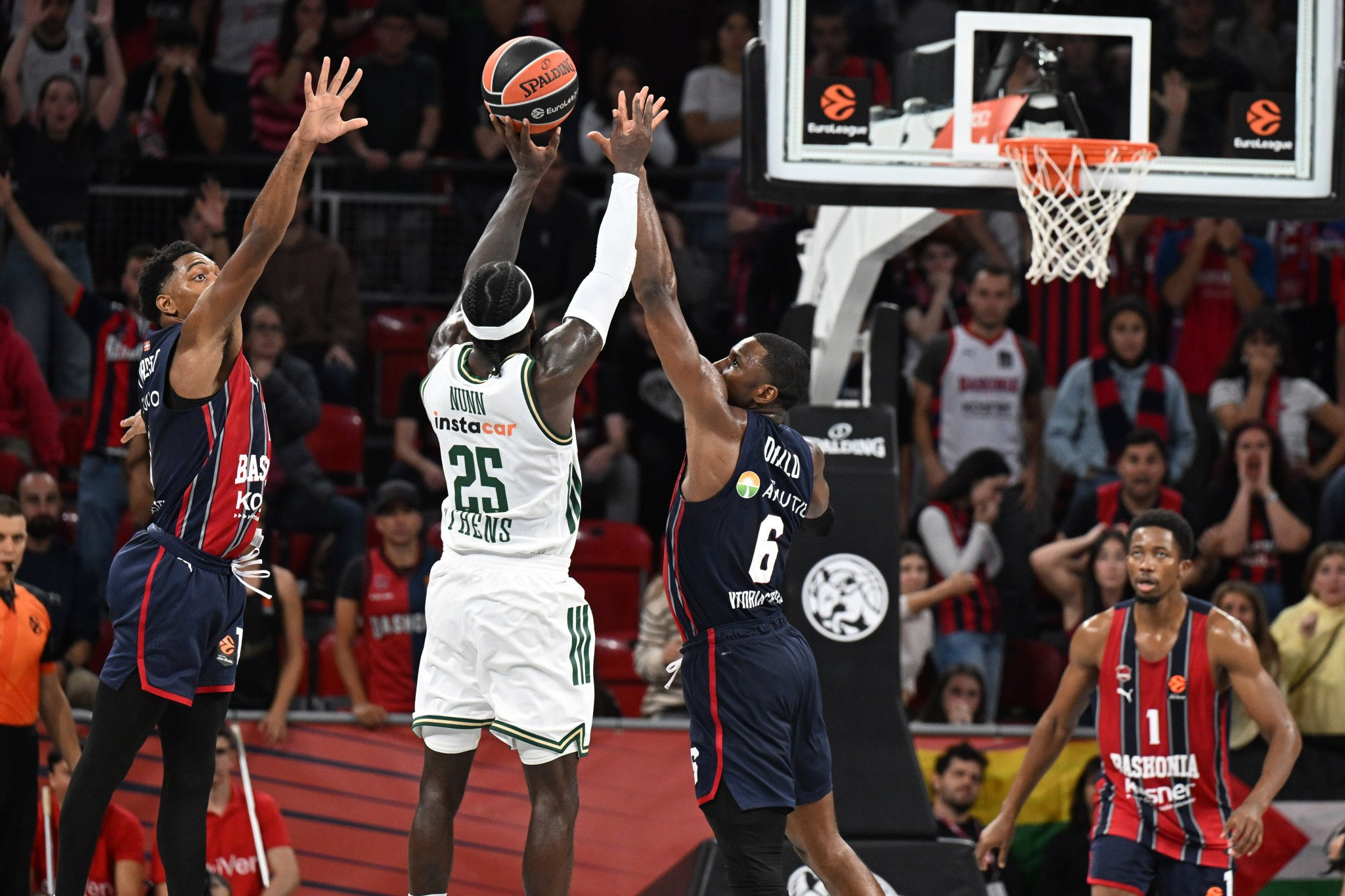 Ο Κέντρικ Ναν εξήγησε πώς πέτυχε το buzzer beater κόντρα στην Μπασκόνια