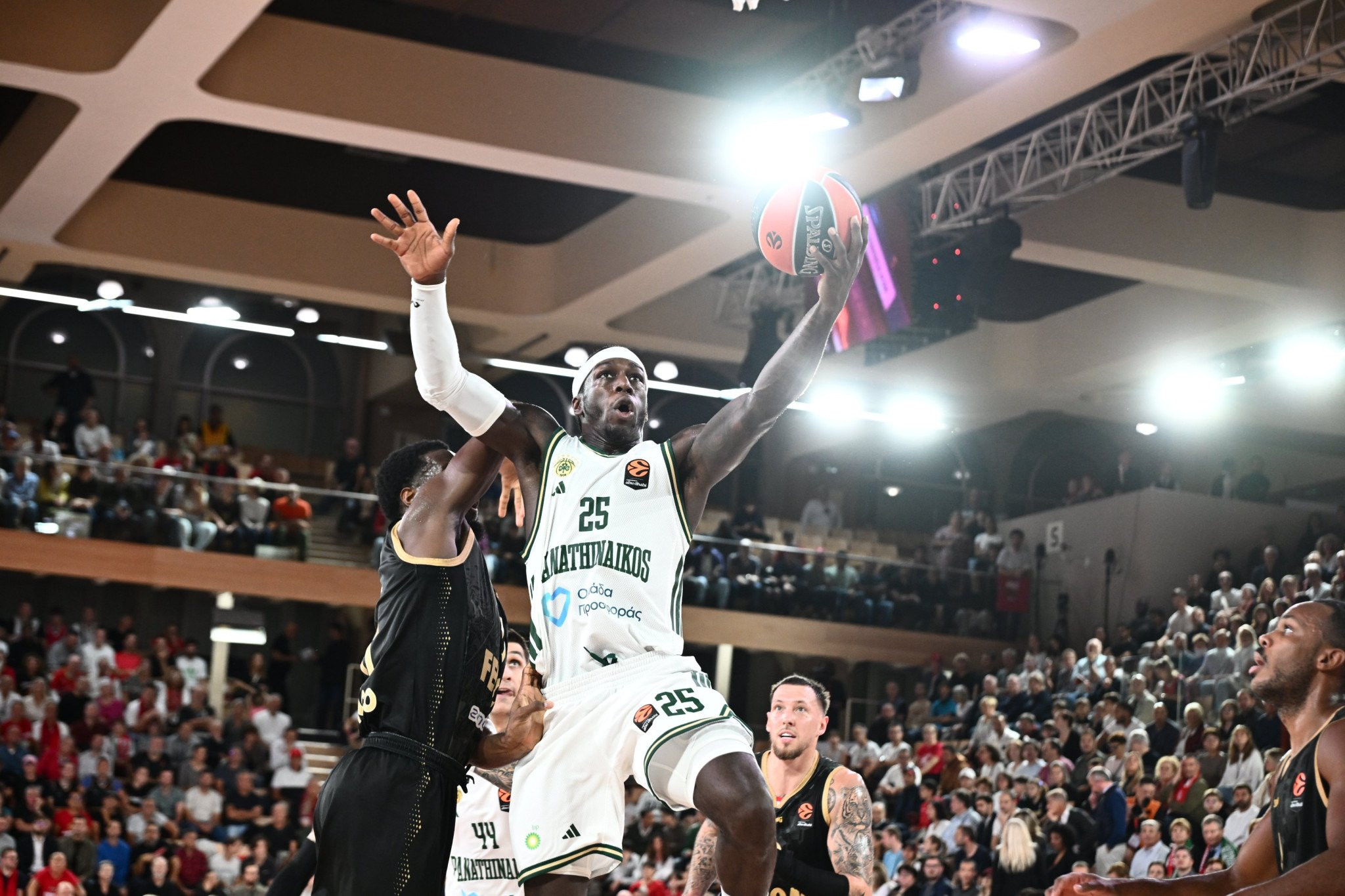 Έφτασε τους 1.500 πόντους στην EuroLeague ο Κέντρικ Ναν!