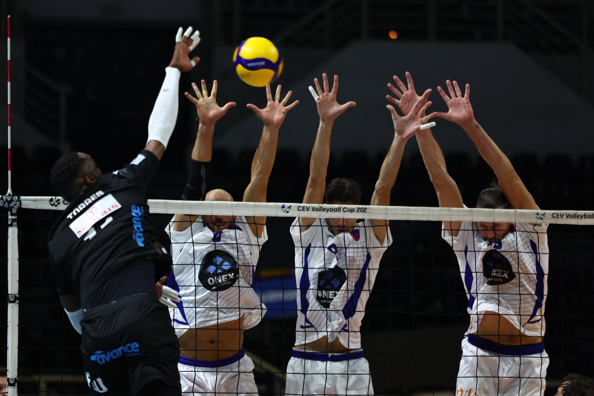 Με εκκρεμότητα η πρώτη αγωνιστική της Volley League, τριάδα στην κορυφή