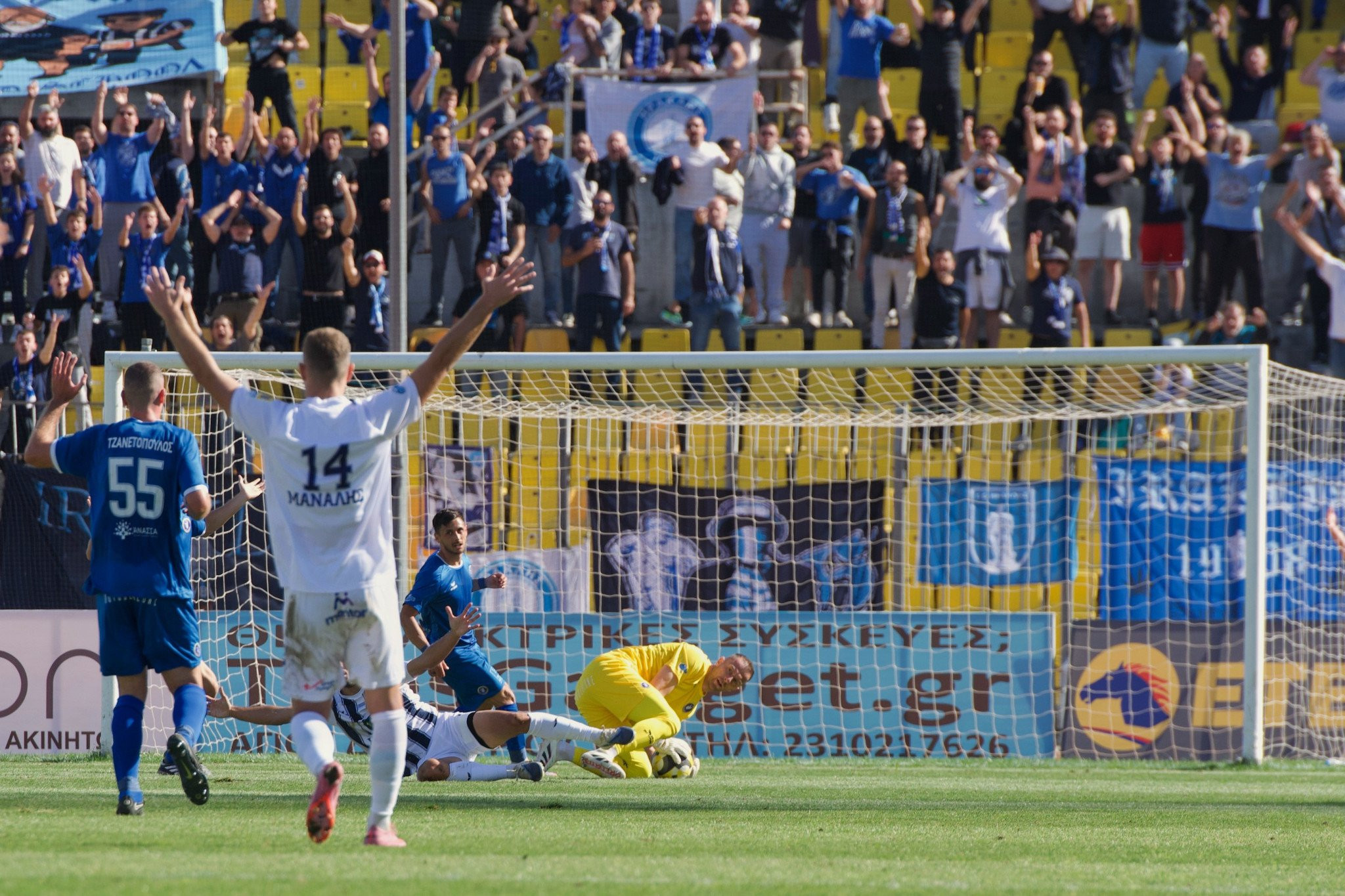 «Κέρβερος» Γκαραβέλης με τέσσερις απίθανες αποκρούσεις στο Ηρακλής - Νίκη Βόλου (video)