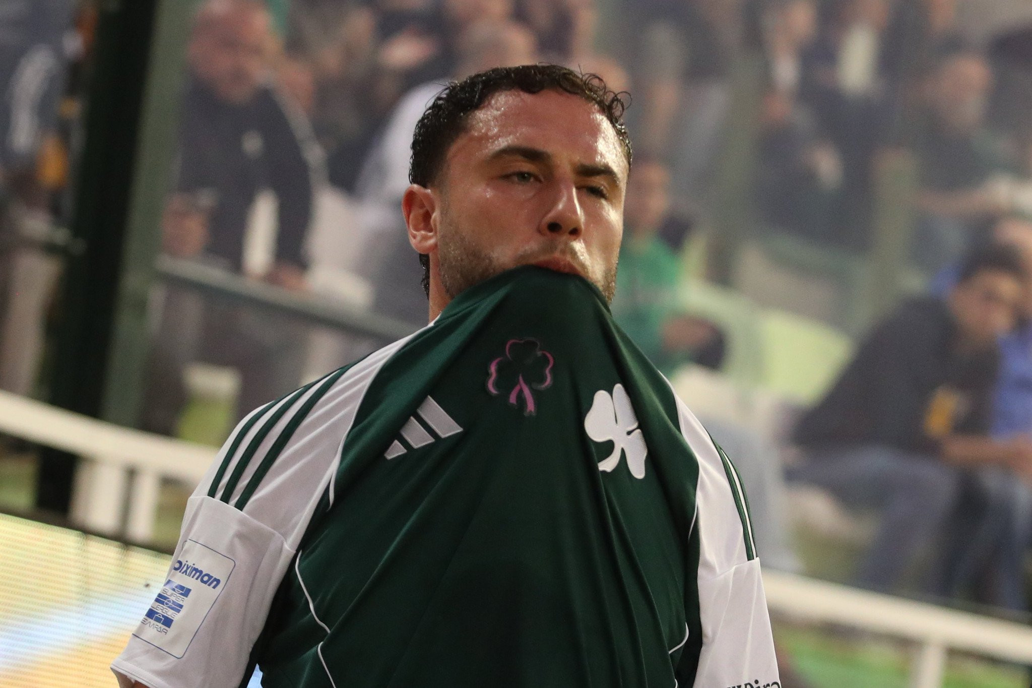 Τραυματισμός και αναγκαστική αλλαγή για τον Καλάμπρια απέναντι στον Αστέρα AKTOR